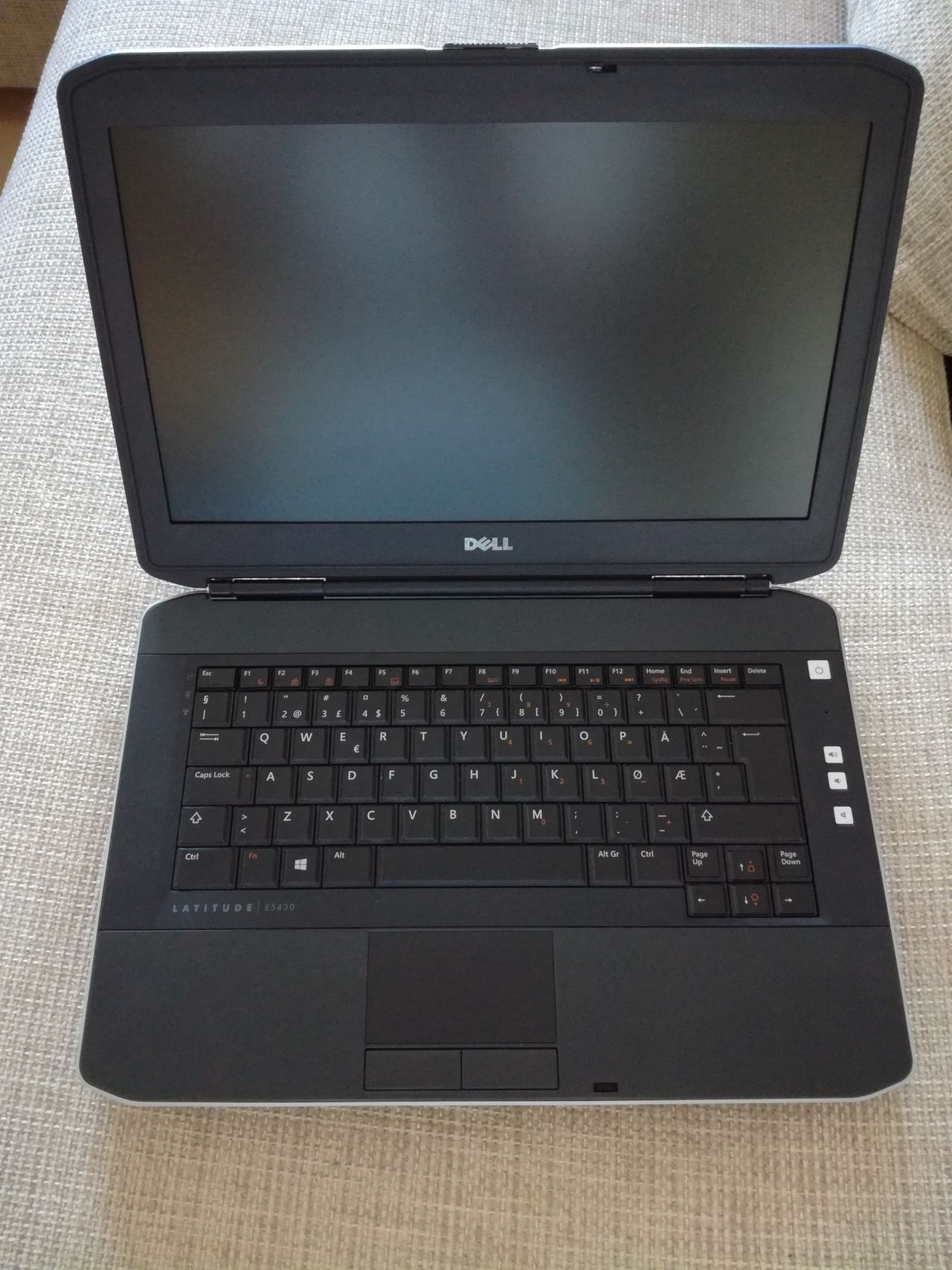Dell latitude e Kjøpe, selge og utveksle annonser finn den Dell Latitude E6430 14 i7 3520M 8 GB RAM 256 GBSSD