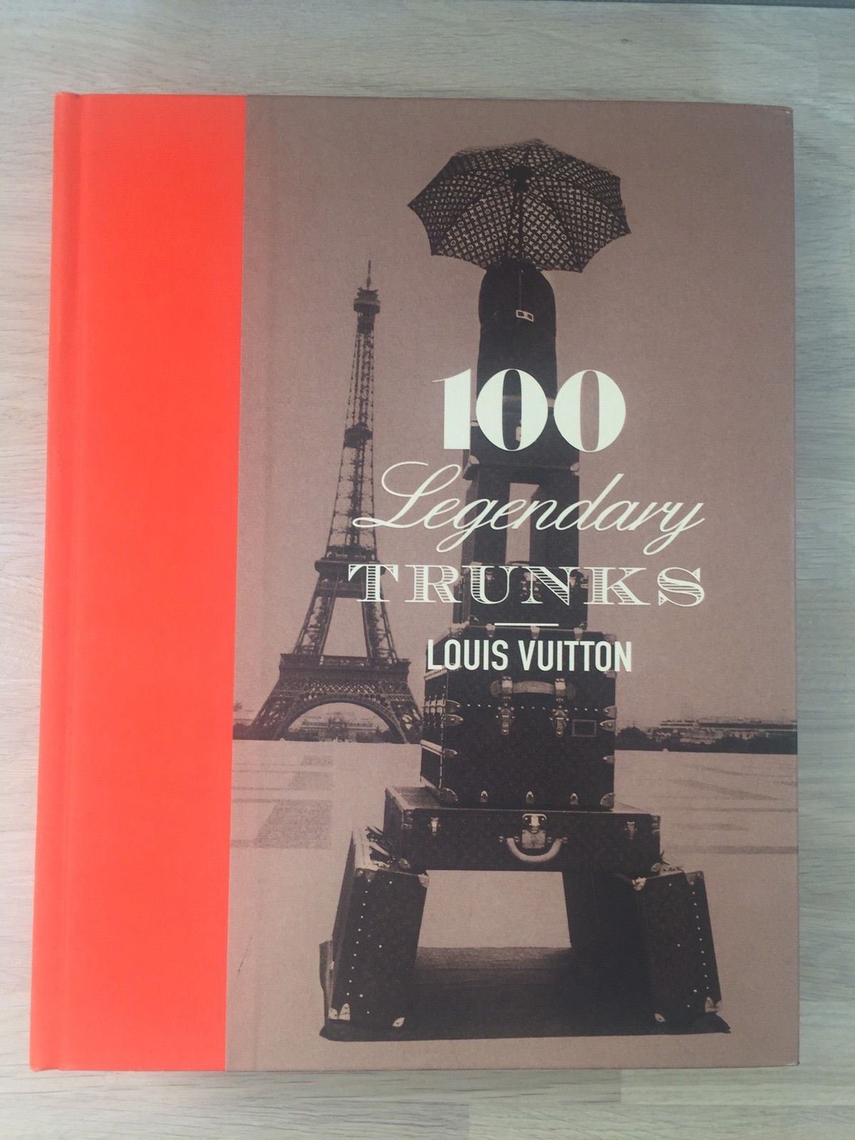 Louis Vuitton: 100 Legendary Trunks praktbok, første utgave