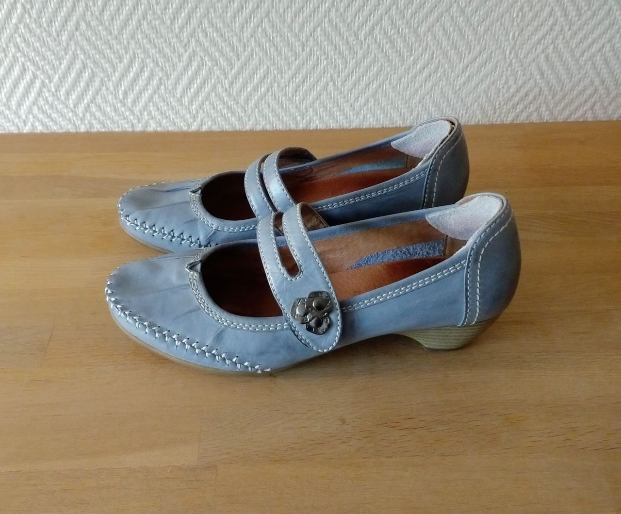 Jana pumps i skinn str. 37.5 | FINN.no Jana sko i skinn, brukt 1 gang | FINN.no