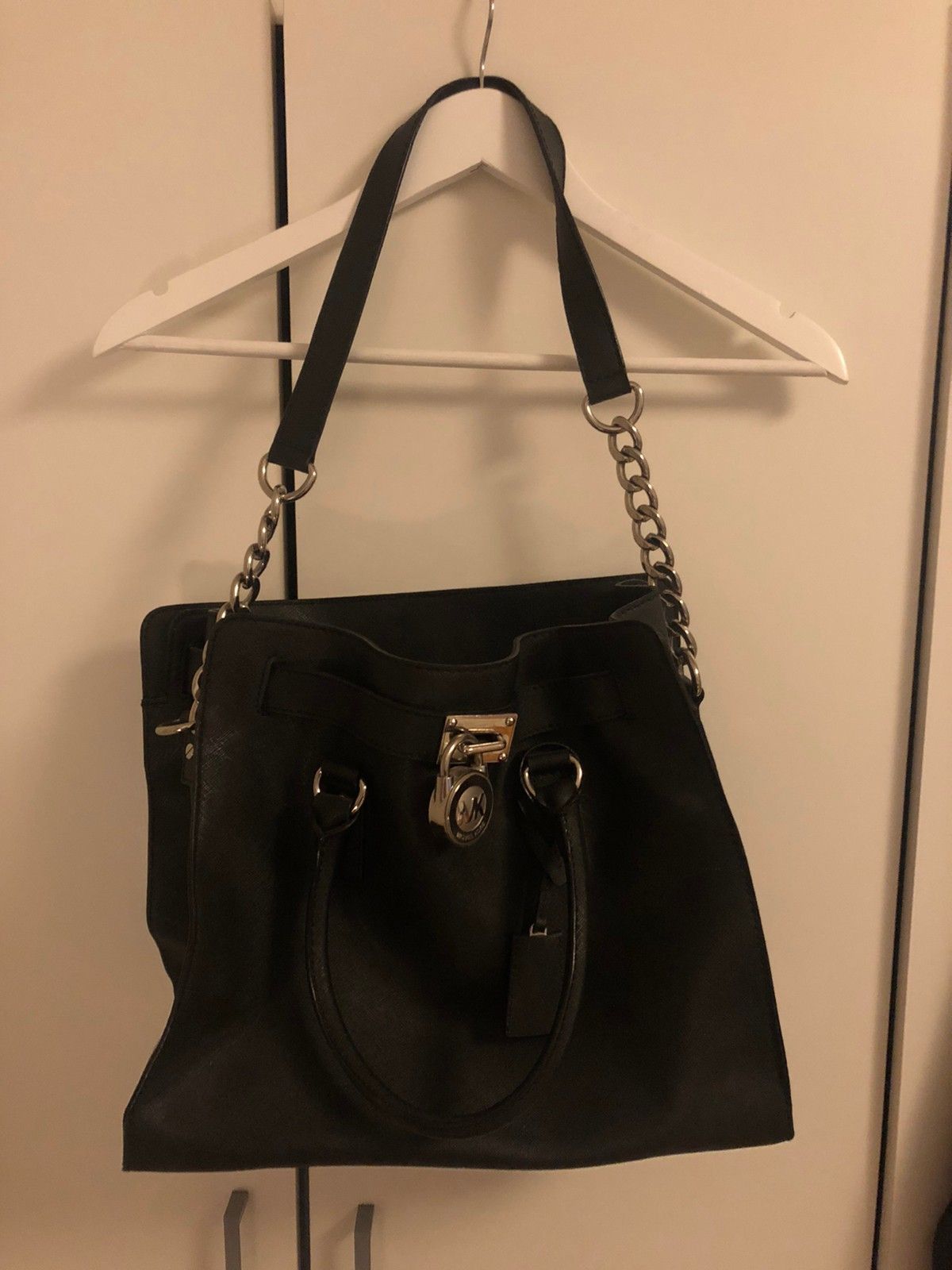 Michael Kors veske | FINN.no NY PRIS MIKAEL KORS VESKE HAMILTON LARGE | FINN.no
