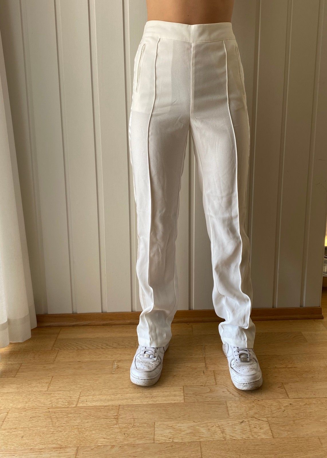 Hvit dressbukse Hvit dressbukse