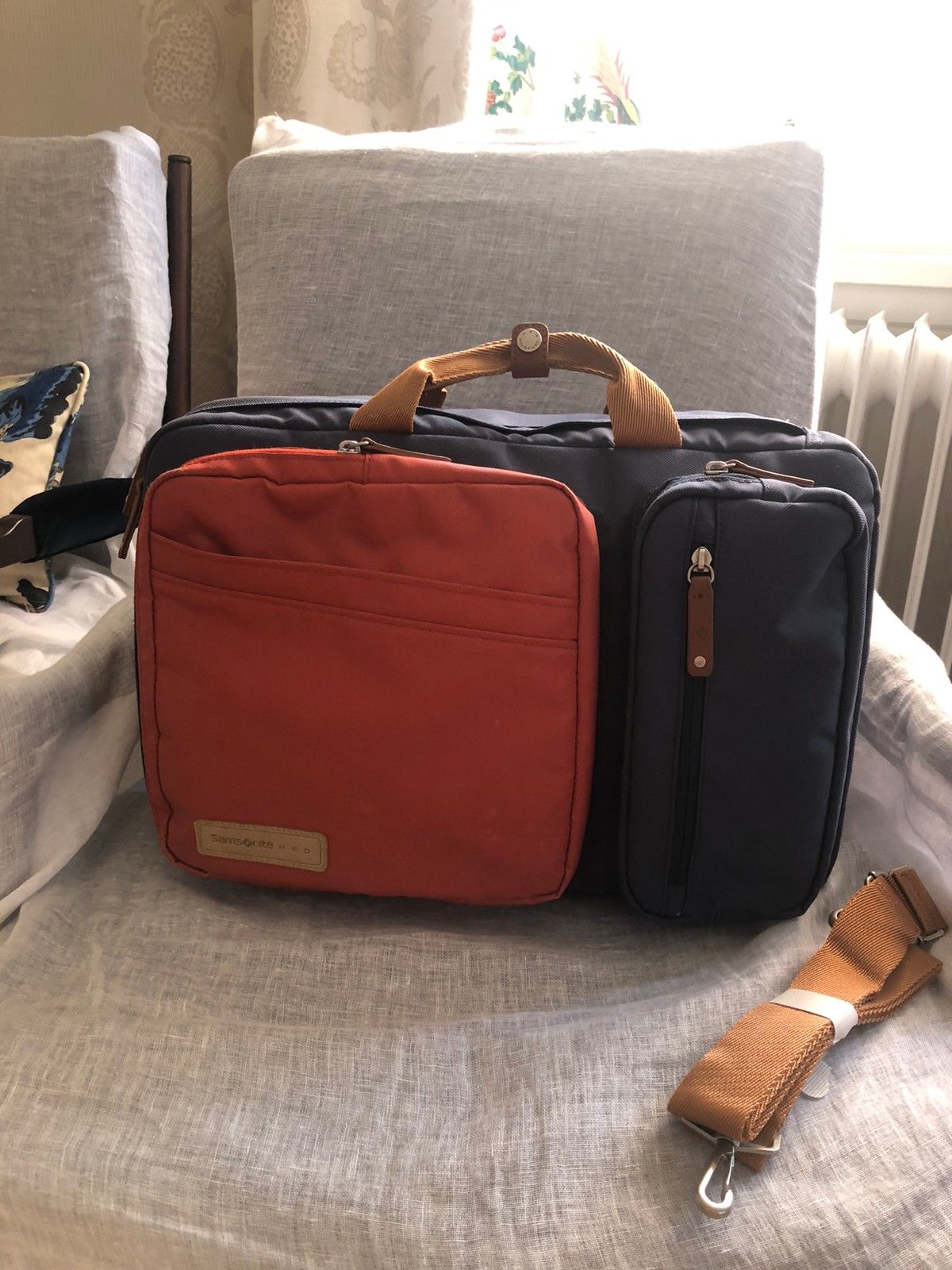 Samsonite red veske PC bag ryggsekk | FINN.no Kombinert Ryggsekk veske | FINN.no