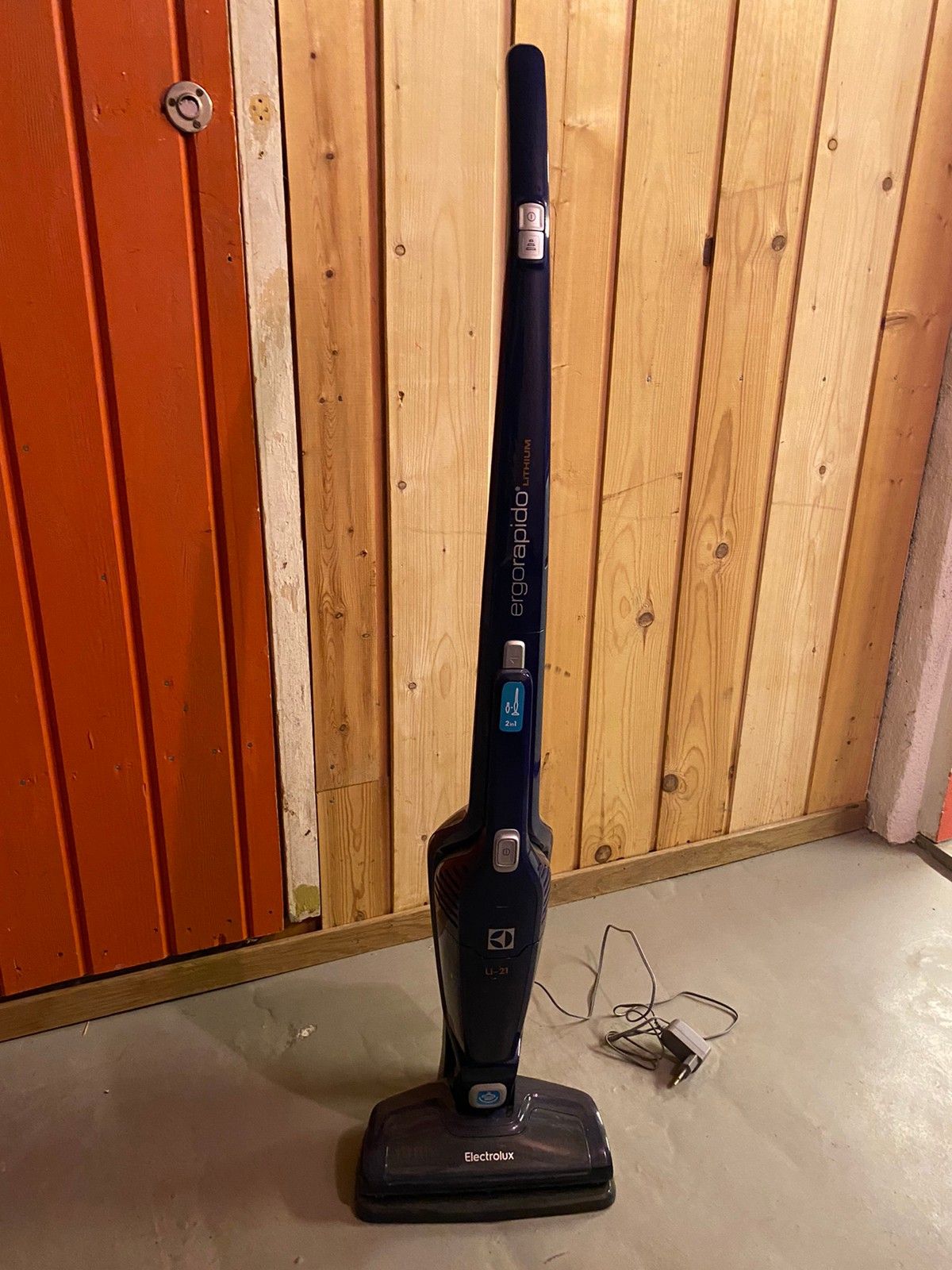 Electrolux Ergorapido Li 21 2 i 1 Trådløs Støvsuger | FINN.no Electrolux Ergorapido Li 21 2 i 1 Trådløs Støvsuger | FINN.no