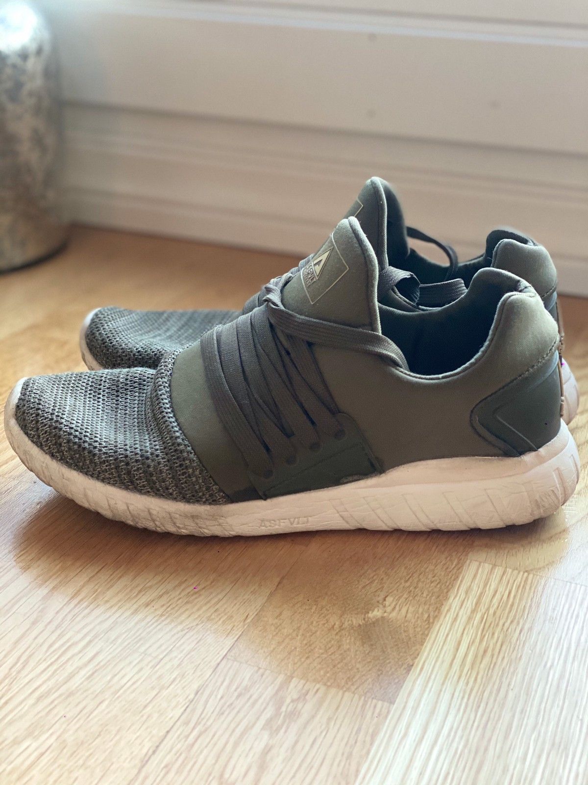 ASFVLT sneakers str 38 | FINN.no ASFVLT joggesko | FINN.no