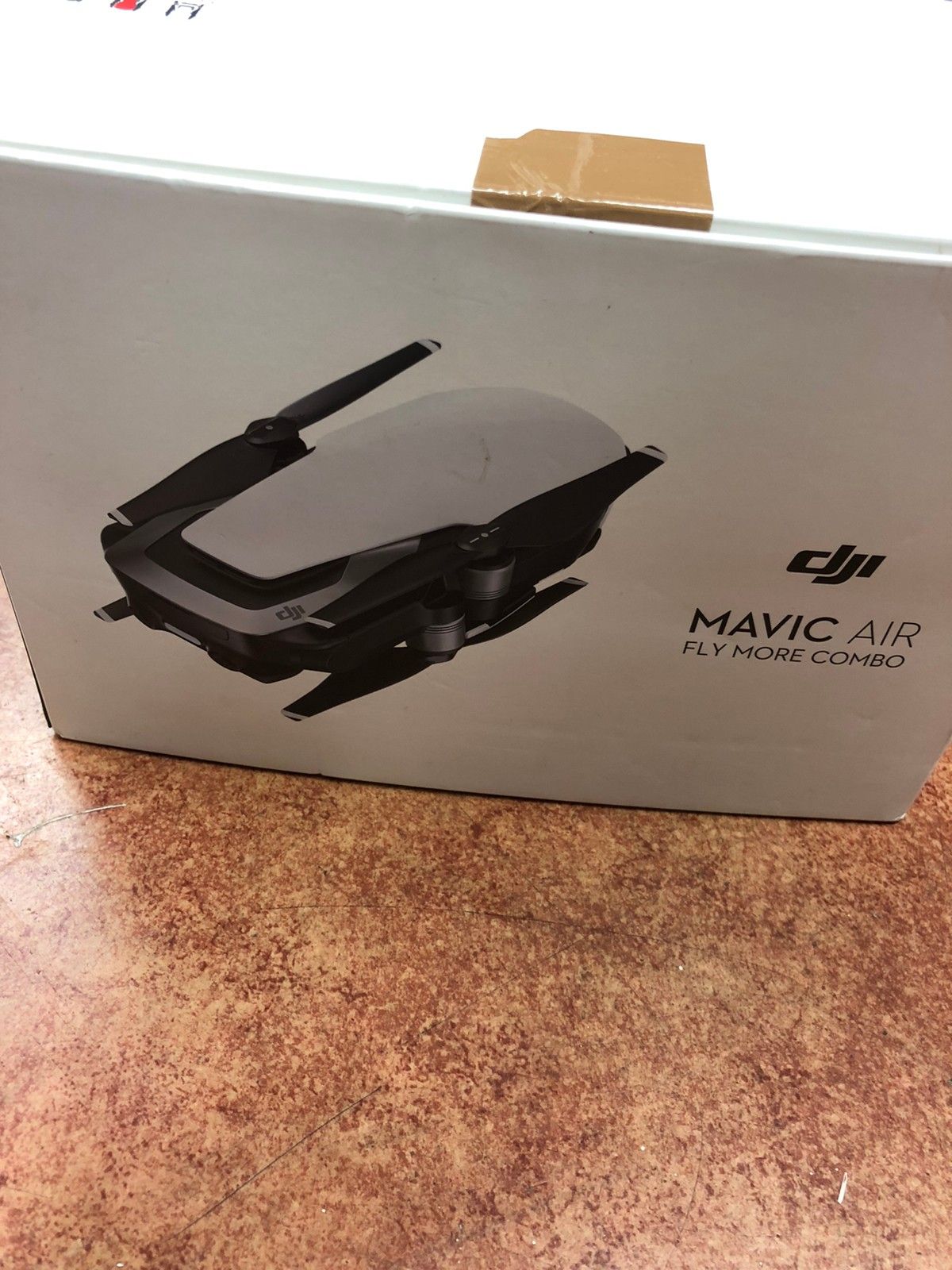 HELT NYE DJI Mavic Air (onyxblack) Fly More Combo | FINN.no NY DJI Mavic Air Billader | FINN.no