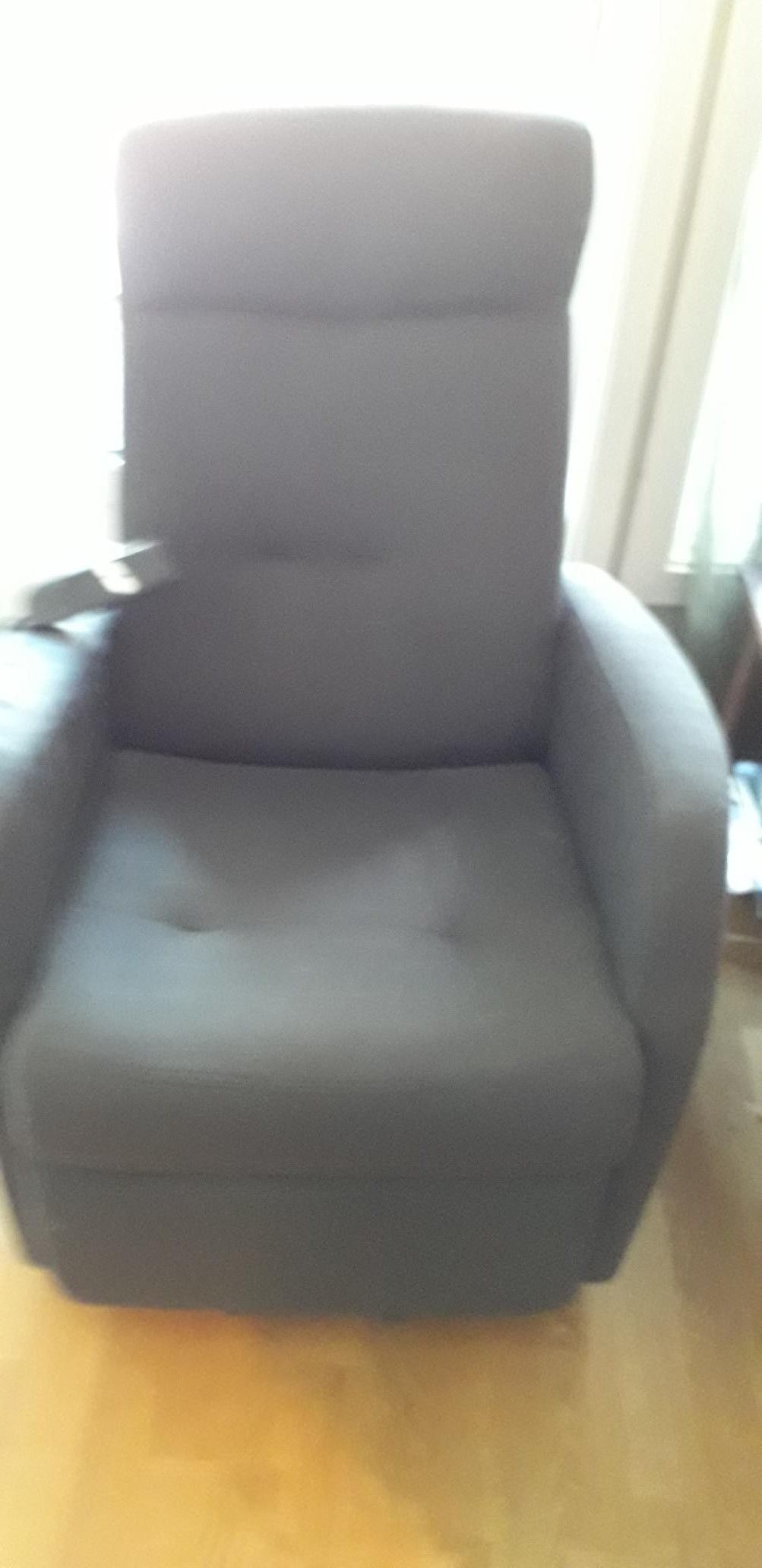 2stk.el.justerbare lenestoler selges kr.6000. | FINN.no Elektrisk Justerbar stol selges | FINN.no