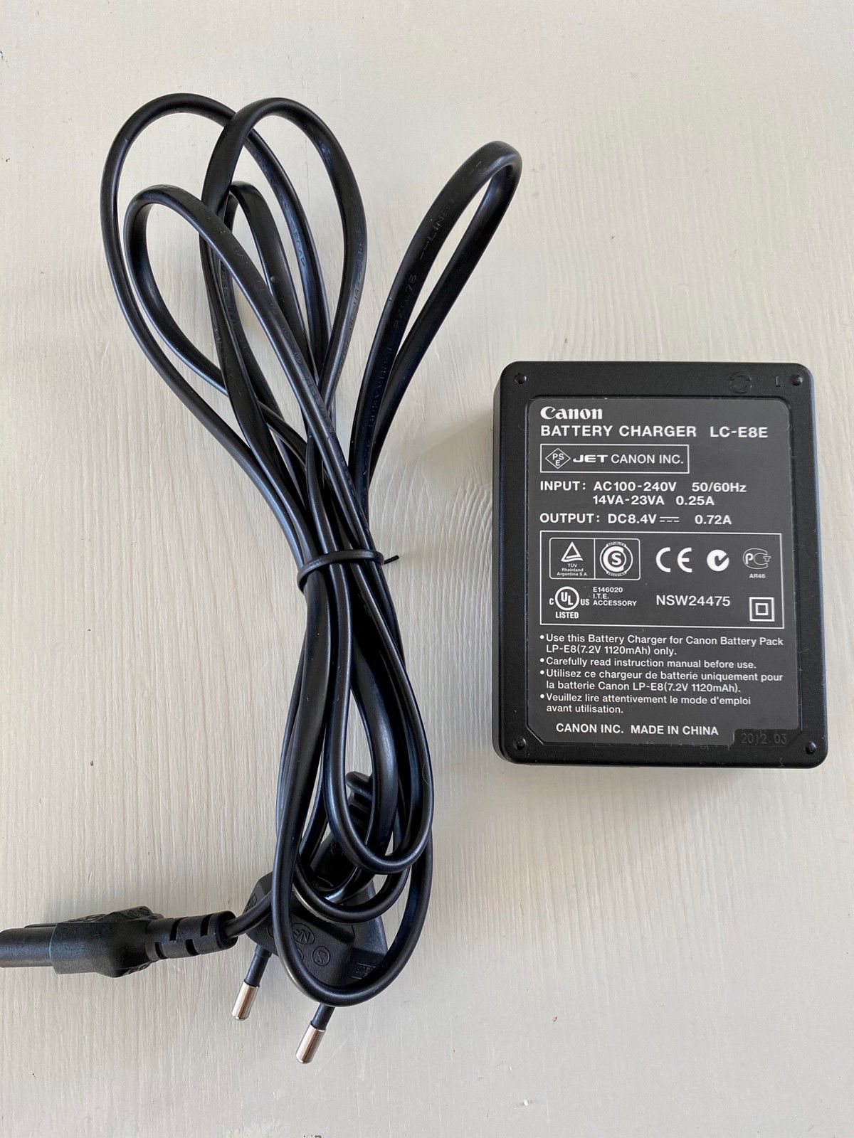 Canon LC E8E Batterilader | FINN.no Canon LC E8E Batterilader | FINN.no