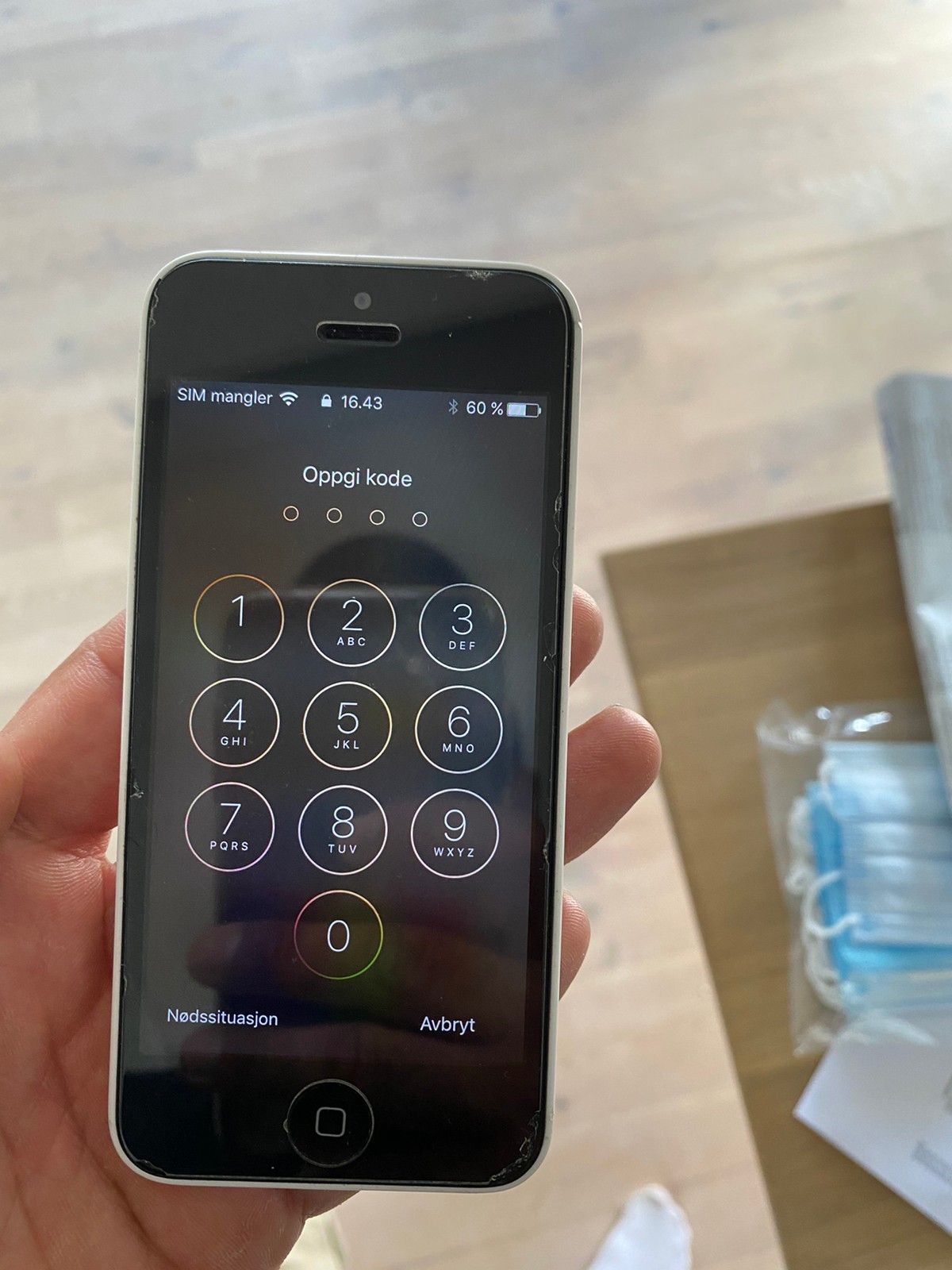 iphone 5c med ny Battery og ny skjerm helt fungerende | FINN.no Din iPhone har problem med Wifi ,vannskadet,touch ID