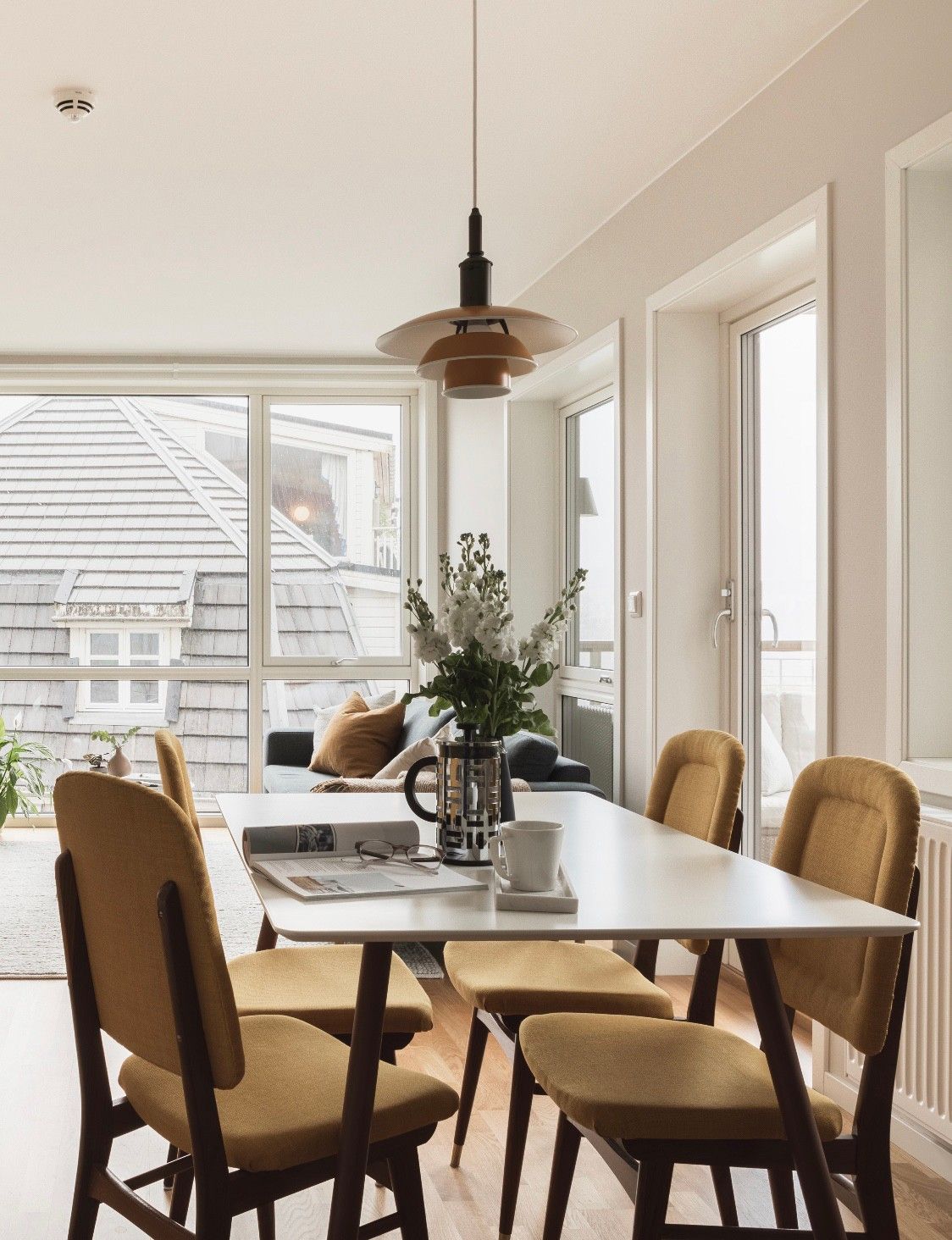 Retro teak stoler 5 Kjøpe, selge og utveksle annonser de Diverse spisebord i teak med ileggsplater på forespørsel