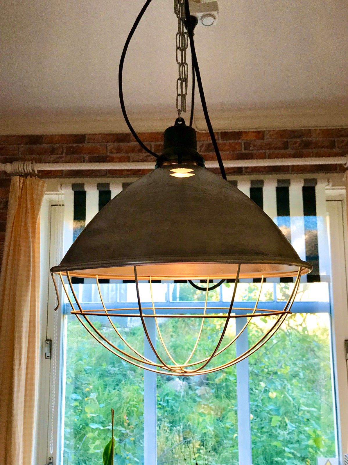 Kul Industriell stil stål taklampe billig | FINN.no Industrielle taklamper selges | FINN.no