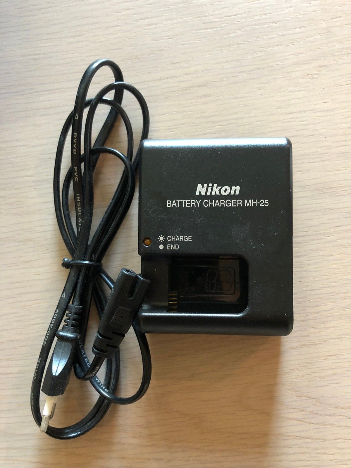 Nikon MH 25 lader | FINN.no NIKON battery charger MH 24 | FINN.no