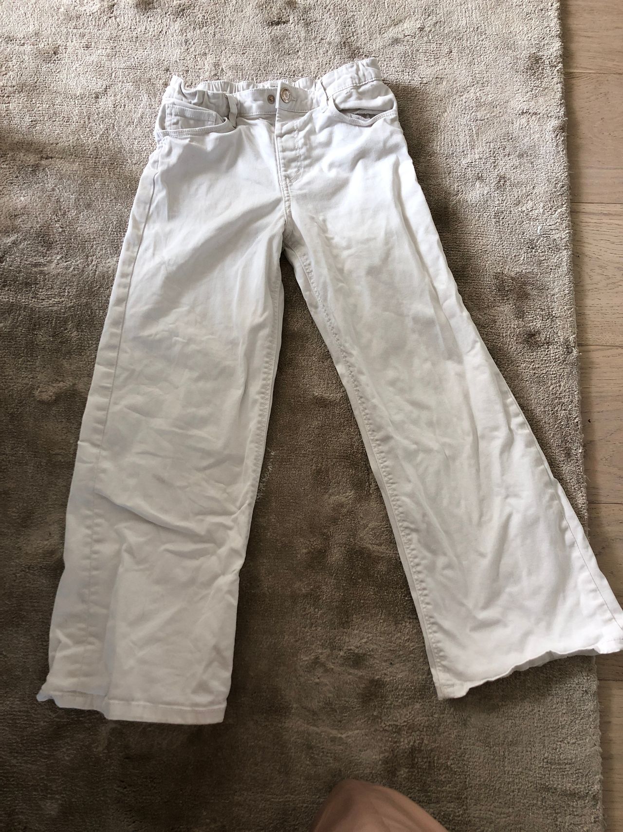 Hvit slengbukse str 140 fra Hm | FINN.no Slengbukse jeans str 140 Zara | FINN.no