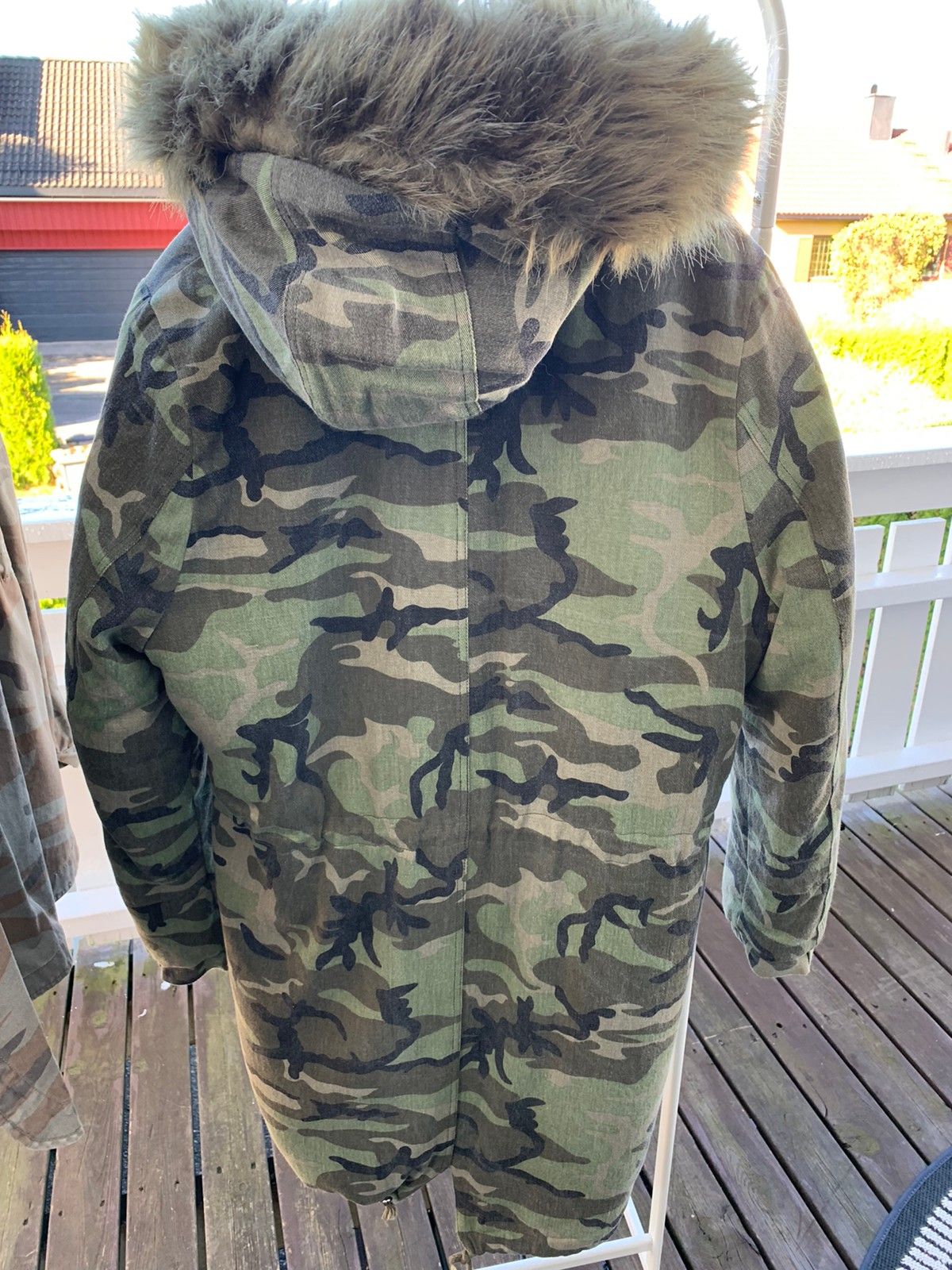 God varm army jakke fra NELLY, med pels inni. | FINN.no God varm army jakke fra NELLY, med pels inni. | FINN.no