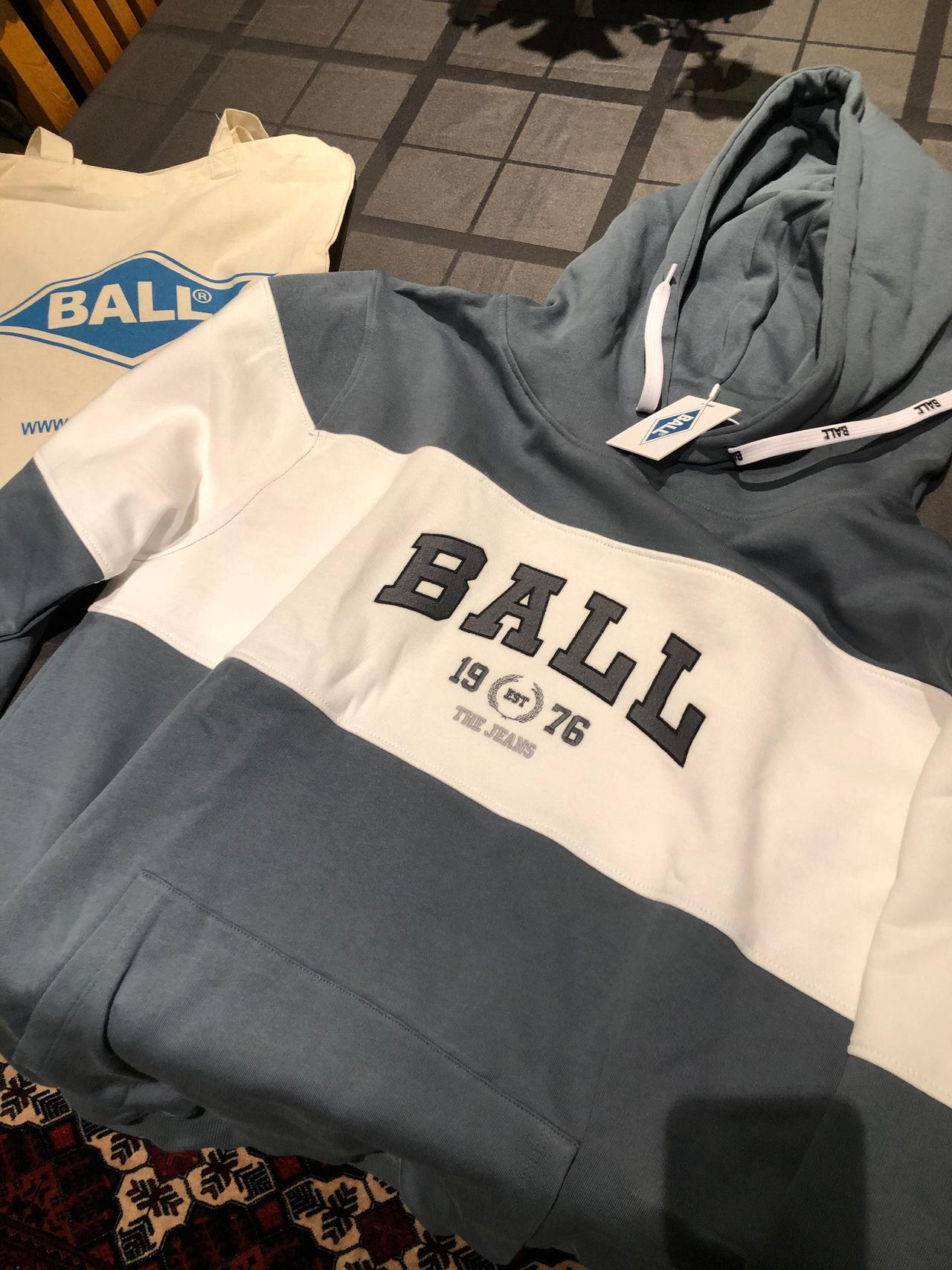 Ball genser (ny) | FINN.no Ball genser, brukt 1 gang | FINN.no