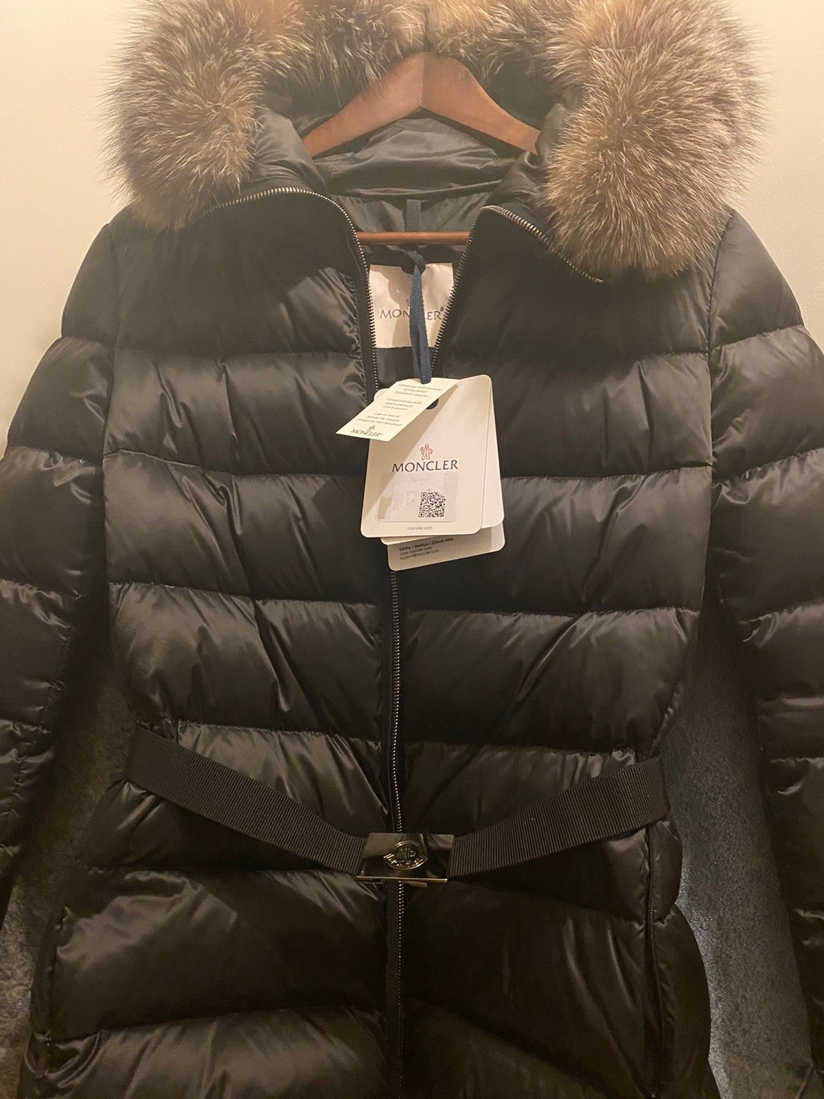 Moncler Tati jakke med belte | FINN.no Moncler Tati jakke med belte | FINN.no