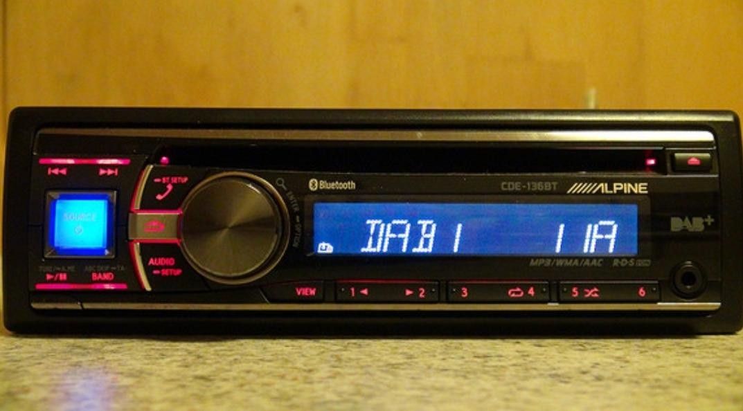 Alpine CDE 136 BT | FINN.no Alpine CDE 1368T DAB Radio | FINN.no