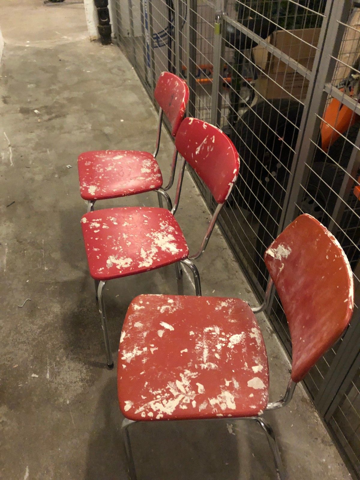 Stoler for respatex bord med maling gis bort | FINN.no Stoler til respatex bord | FINN.no