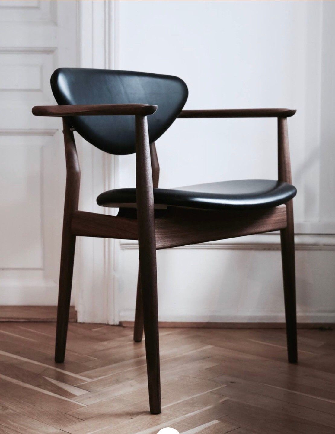 Spisestol Finn Juhl 109 chair ønskes kjøpt | FINN.no Finn Juhl, Høvdingestol | FINN.no