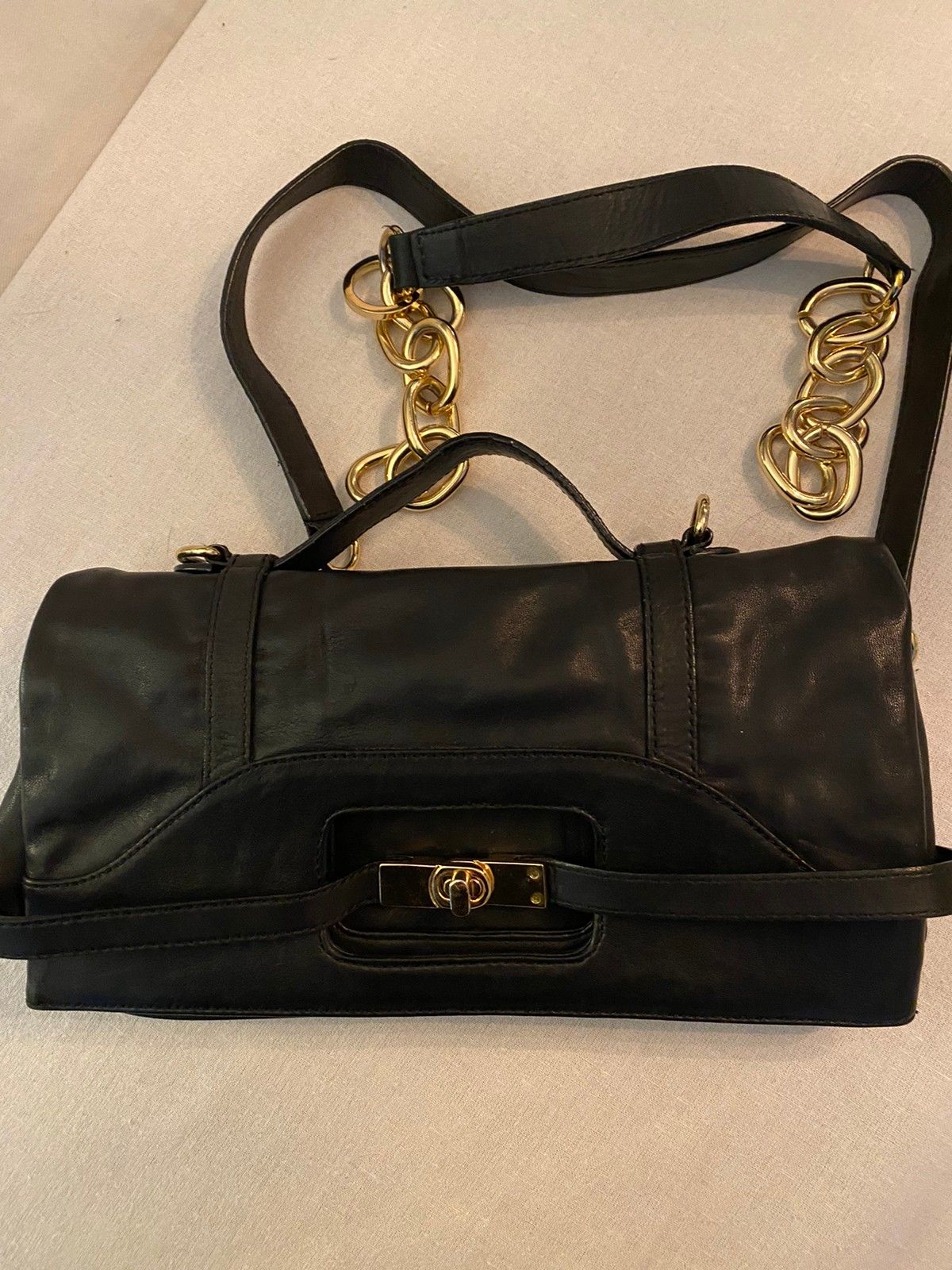 Bcbgmaxazria veske i skinn ( vintage) | FINN.no Game of thrones veske, ubrukt | FINN.no