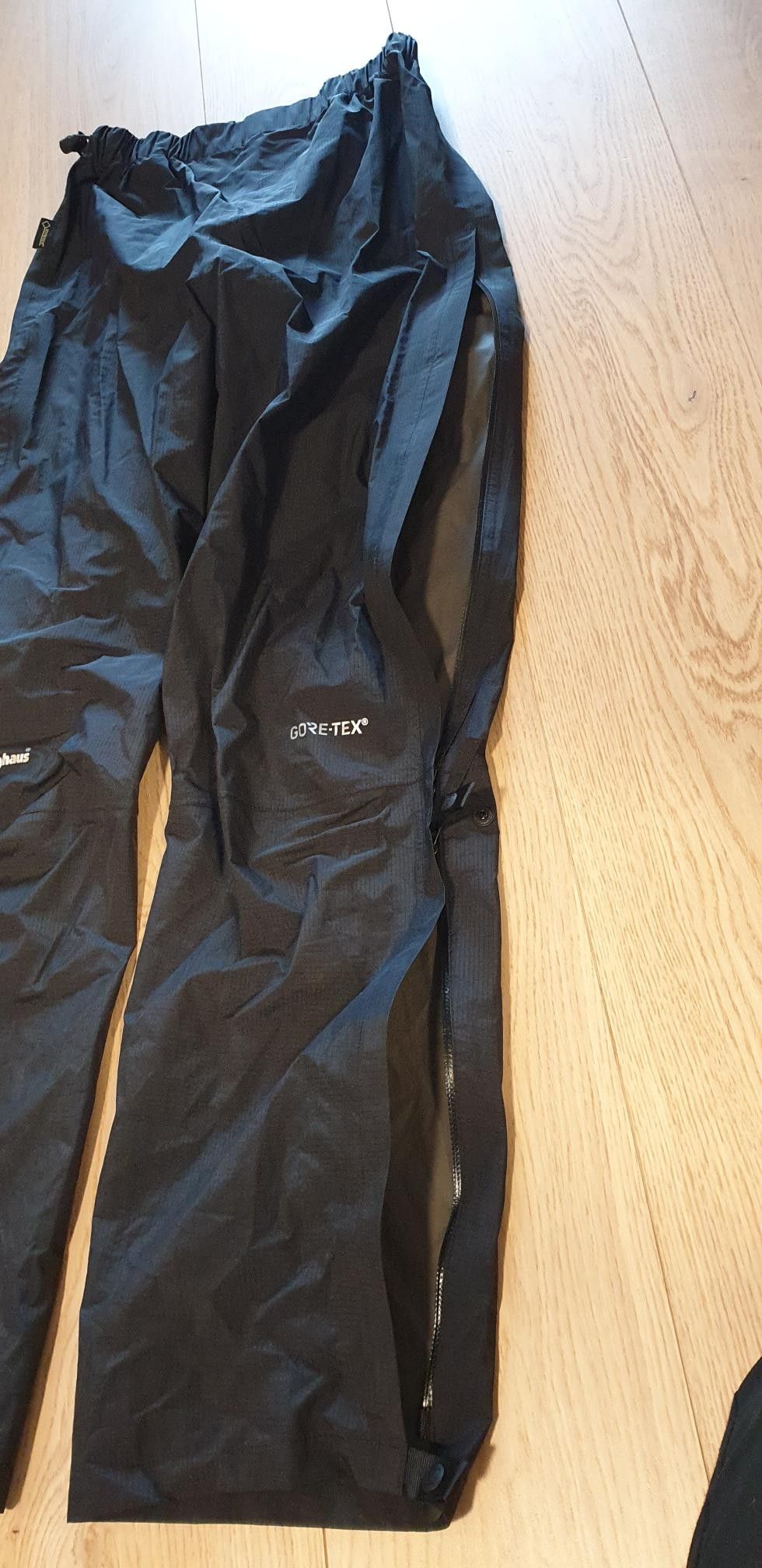 Berghaus Gore Tex overtrekks bukse | FINN.no Berghaus Gore Tex overtrekks bukse | FINN.no