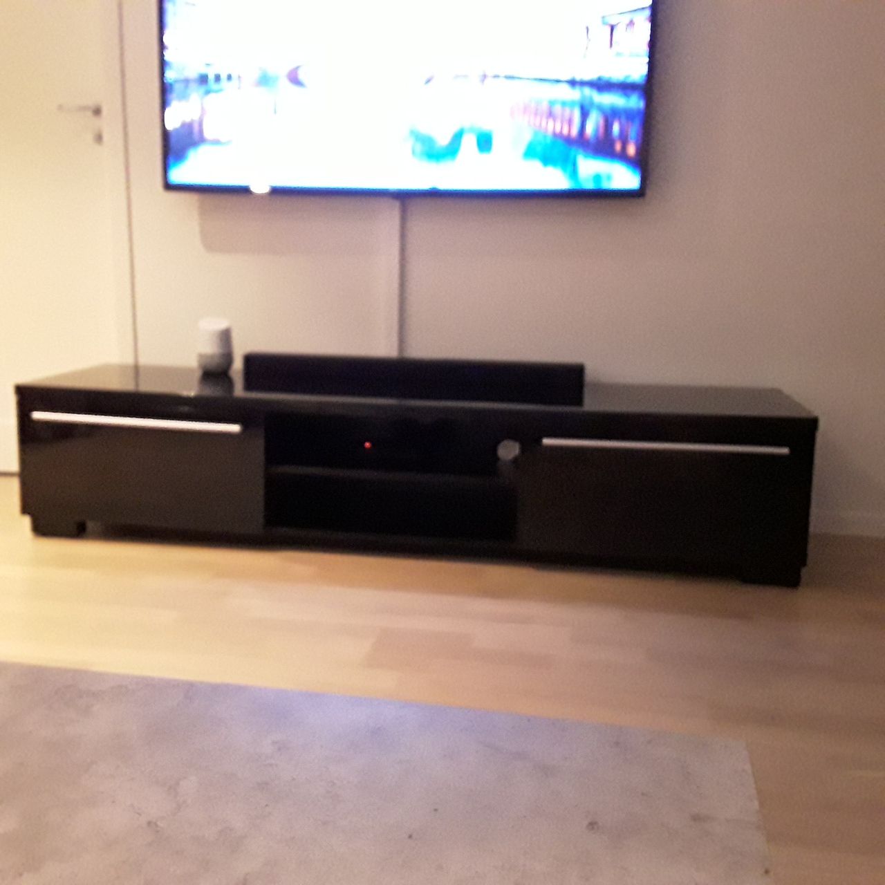 Gammel tv Kjøpe, selge og utveksle annonser finn den beste nonophemnes tv benk brunsvart