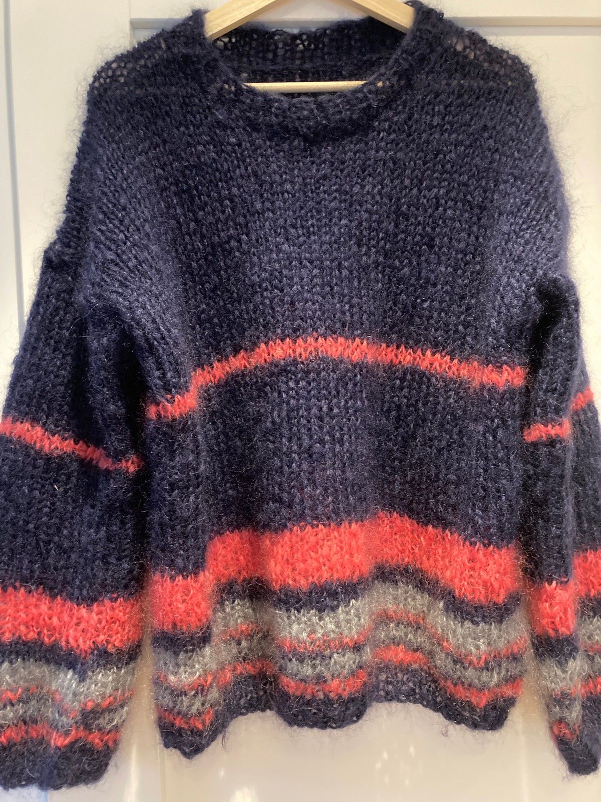 Hjemmestrikket genser (ala les Tricots d'O) onesize | FINN.no Hjemmestrikket genser (ala les Tricots d'O) onesize | FINN.no