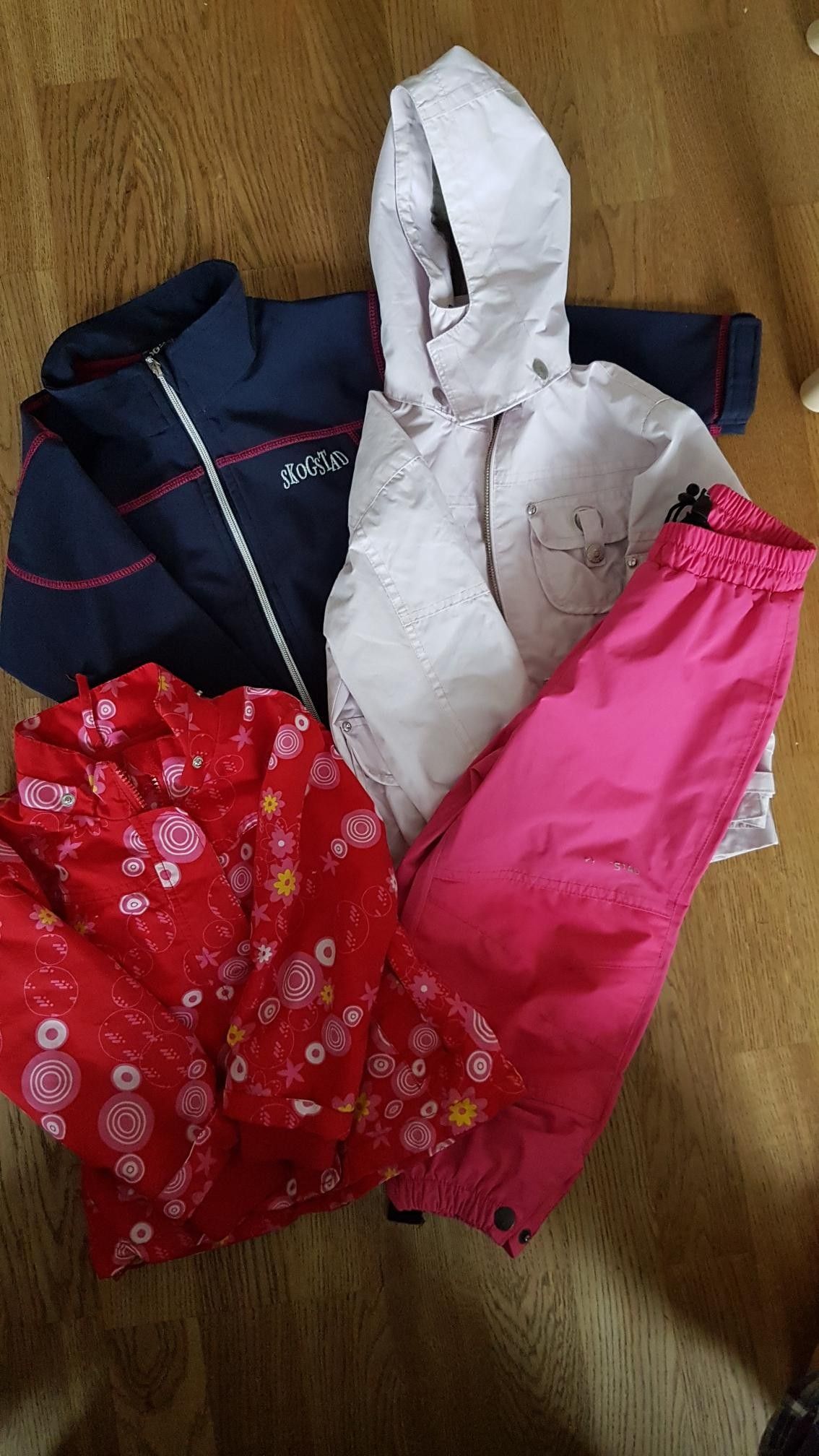Klespakke, jakkebukse | FINN.no Klespakke (jakke & sommerkjole ) | FINN.no