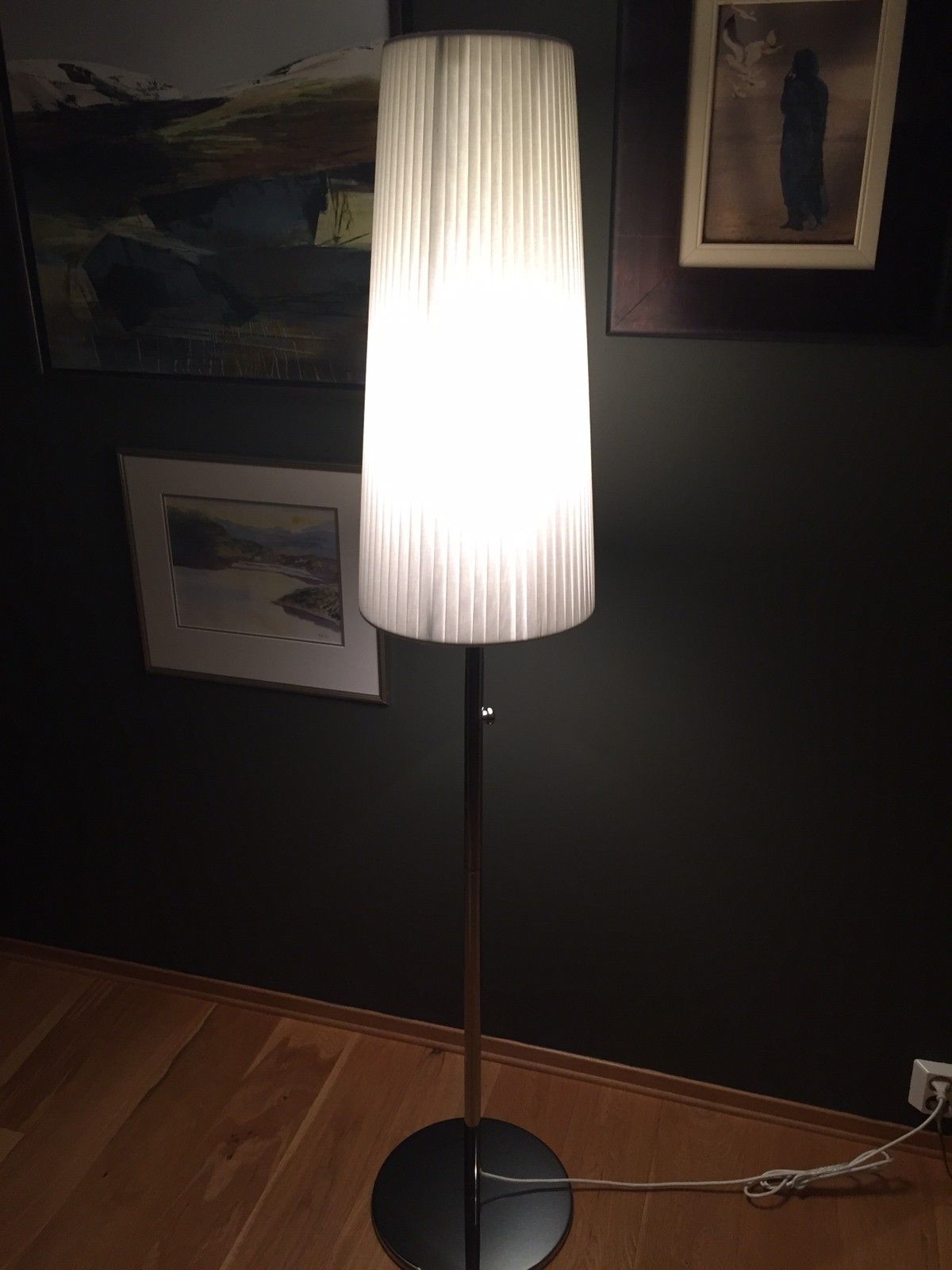 Pent brukte lamper tilsalgs | FINN.no Pent brukte lamper tilsalgs | FINN.no