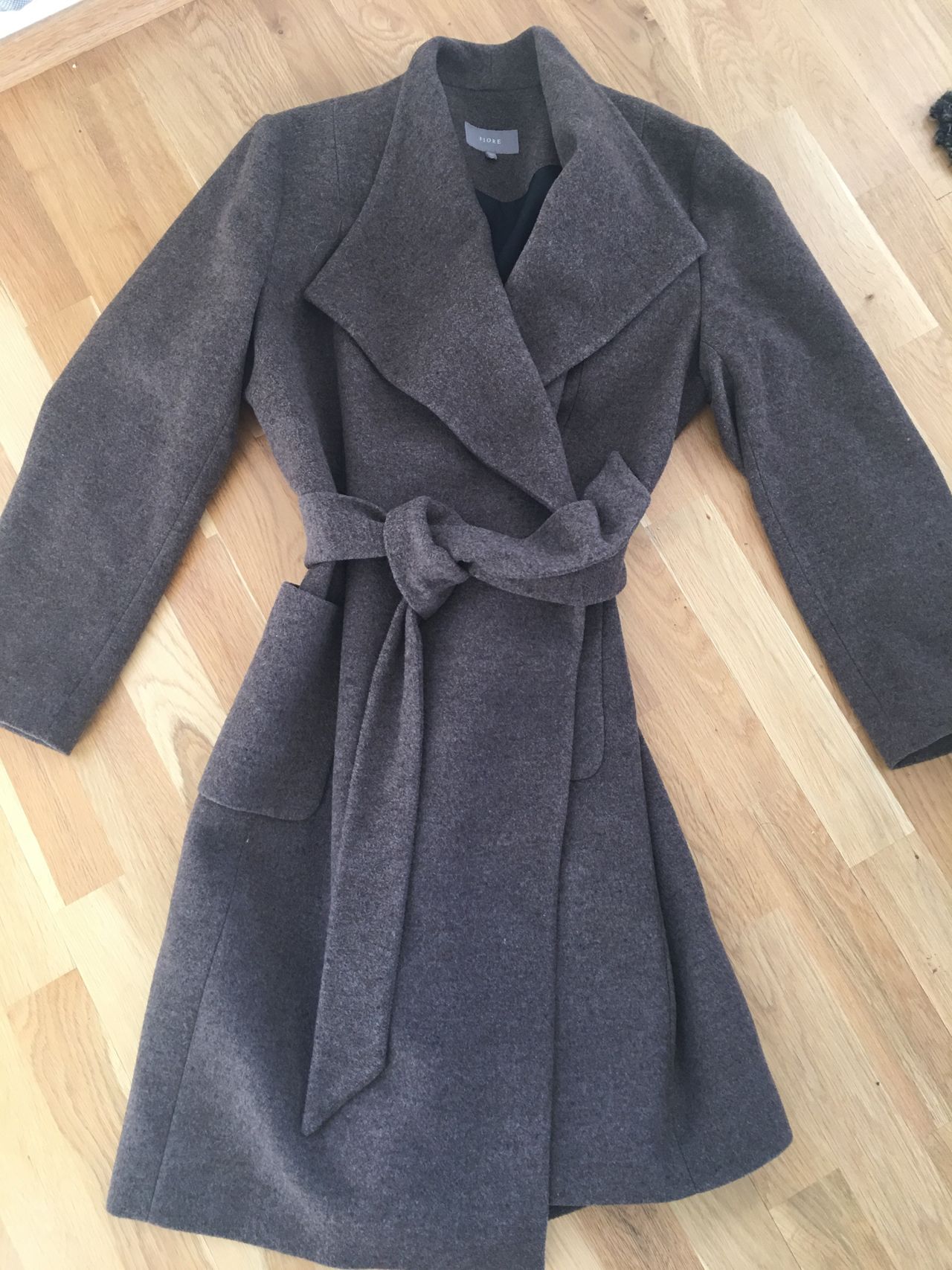New ull winter coat L XL 1500 Brand FIORE | FINN.no Ull kåpe fra Fiore. Ubrukt. Str 42 | FINN.no