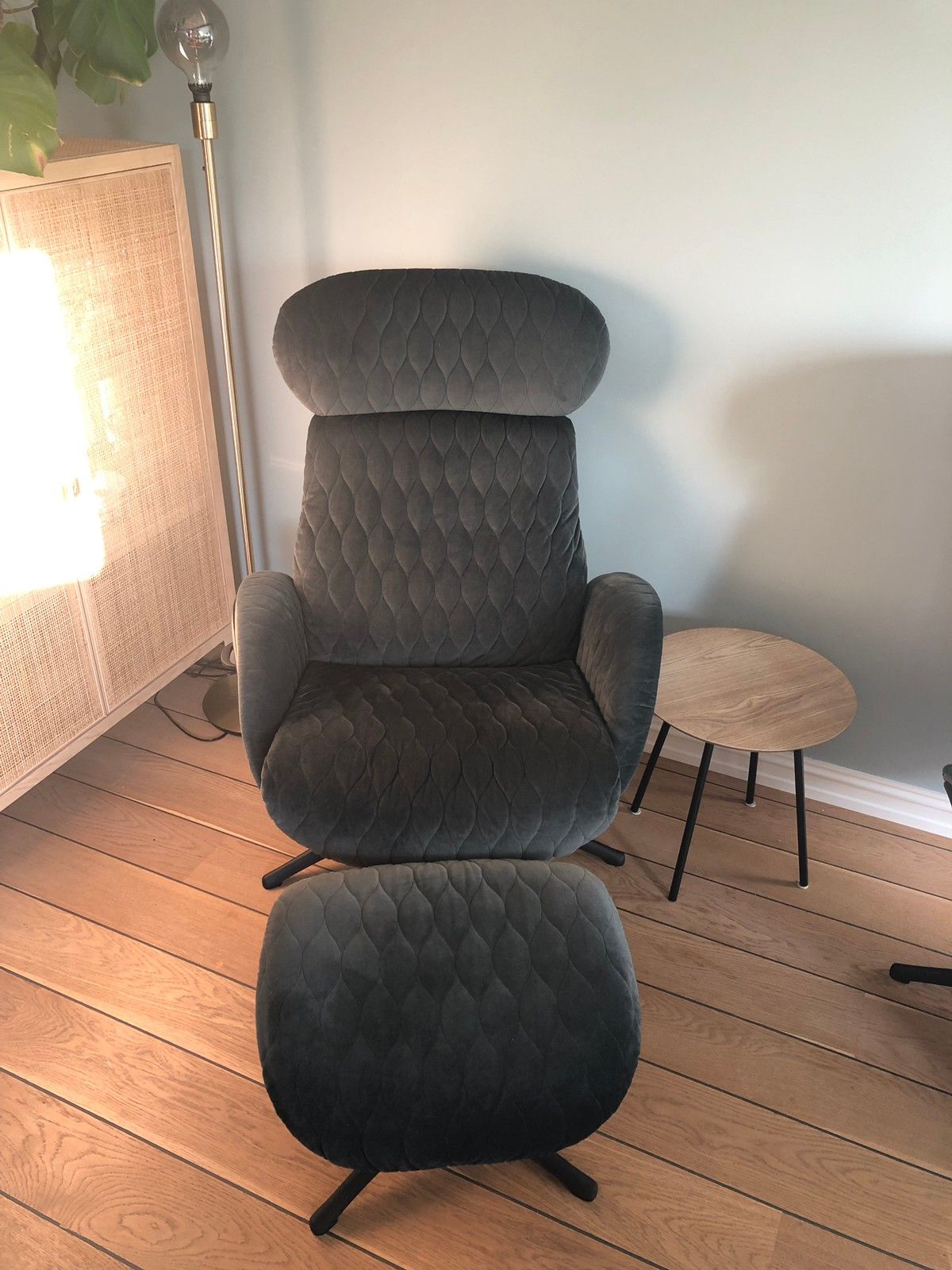 NY PRIS!Quilt lenestoler i grønn velour! Inkl krakk | FINN.no Macan hvilestol svart | FINN.no