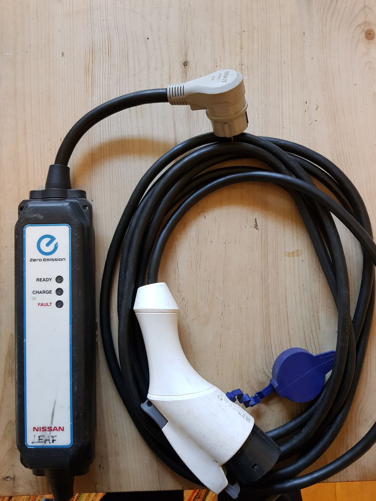 Nissan Leaf orginal Type 1 Lader | FINN.no Nissan Leaf orginal Type 1 Lader | FINN.no
