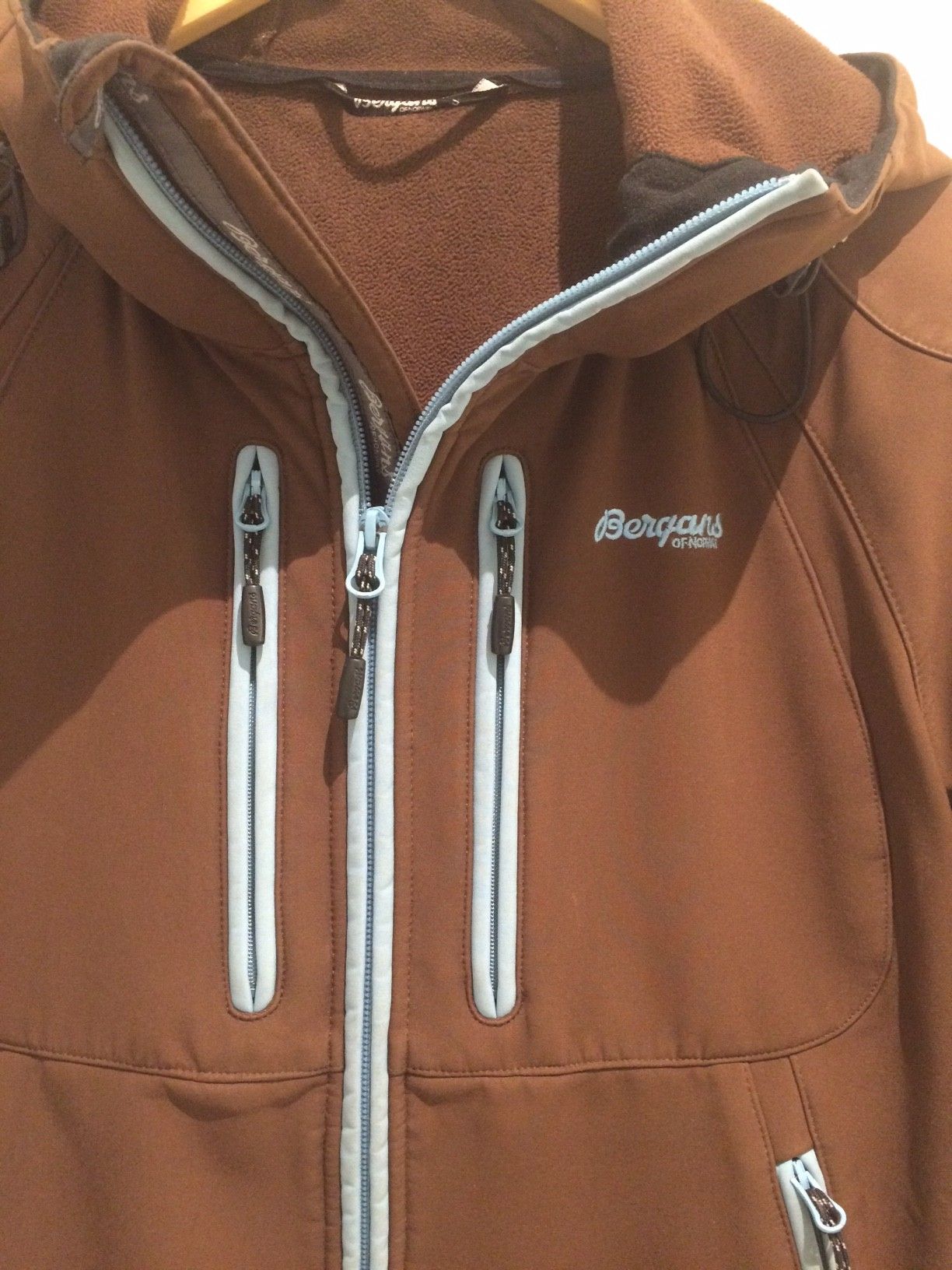 Selger brukt Bergans Nusfjord softshell jakke | FINN.no Bergans Nusfjord softshell jakke selges billig | FINN.no
