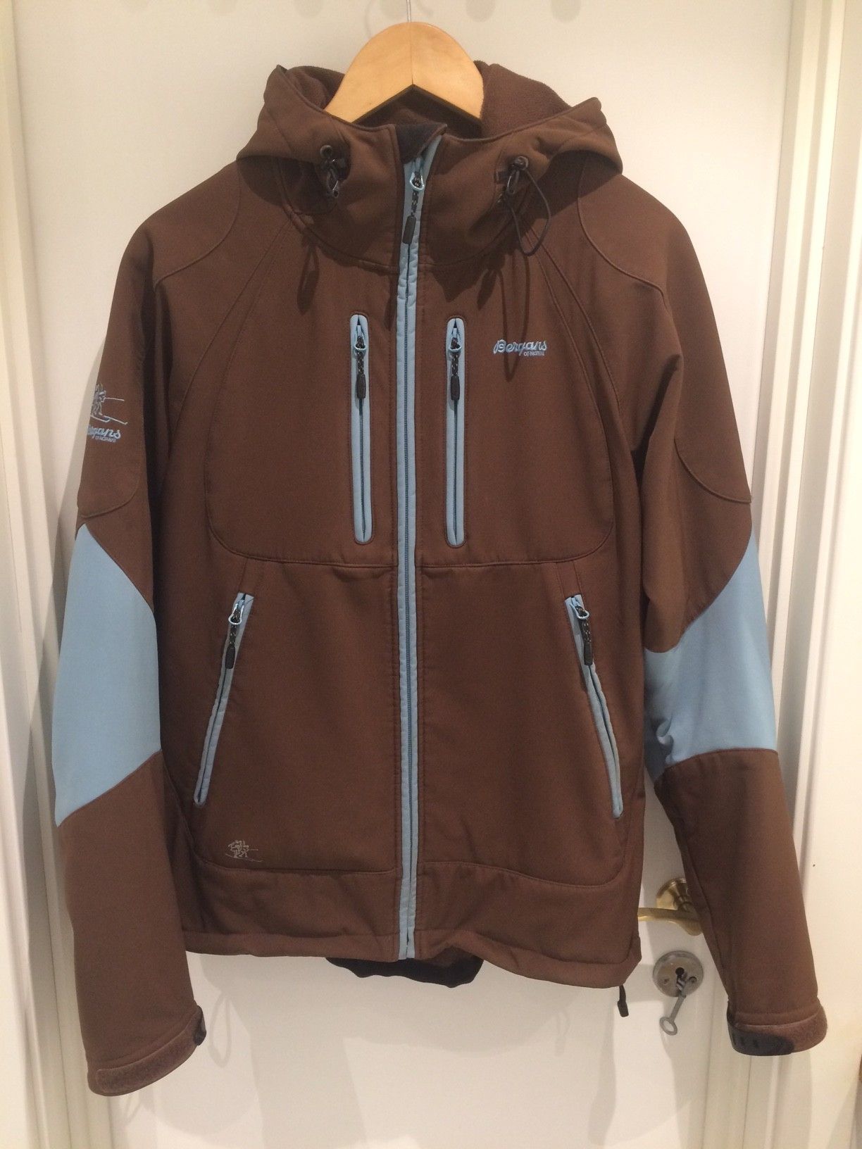 Selger brukt Bergans Nusfjord softshell jakke | FINN.no Bergans Nusfjord softshell jakke selges billig | FINN.no