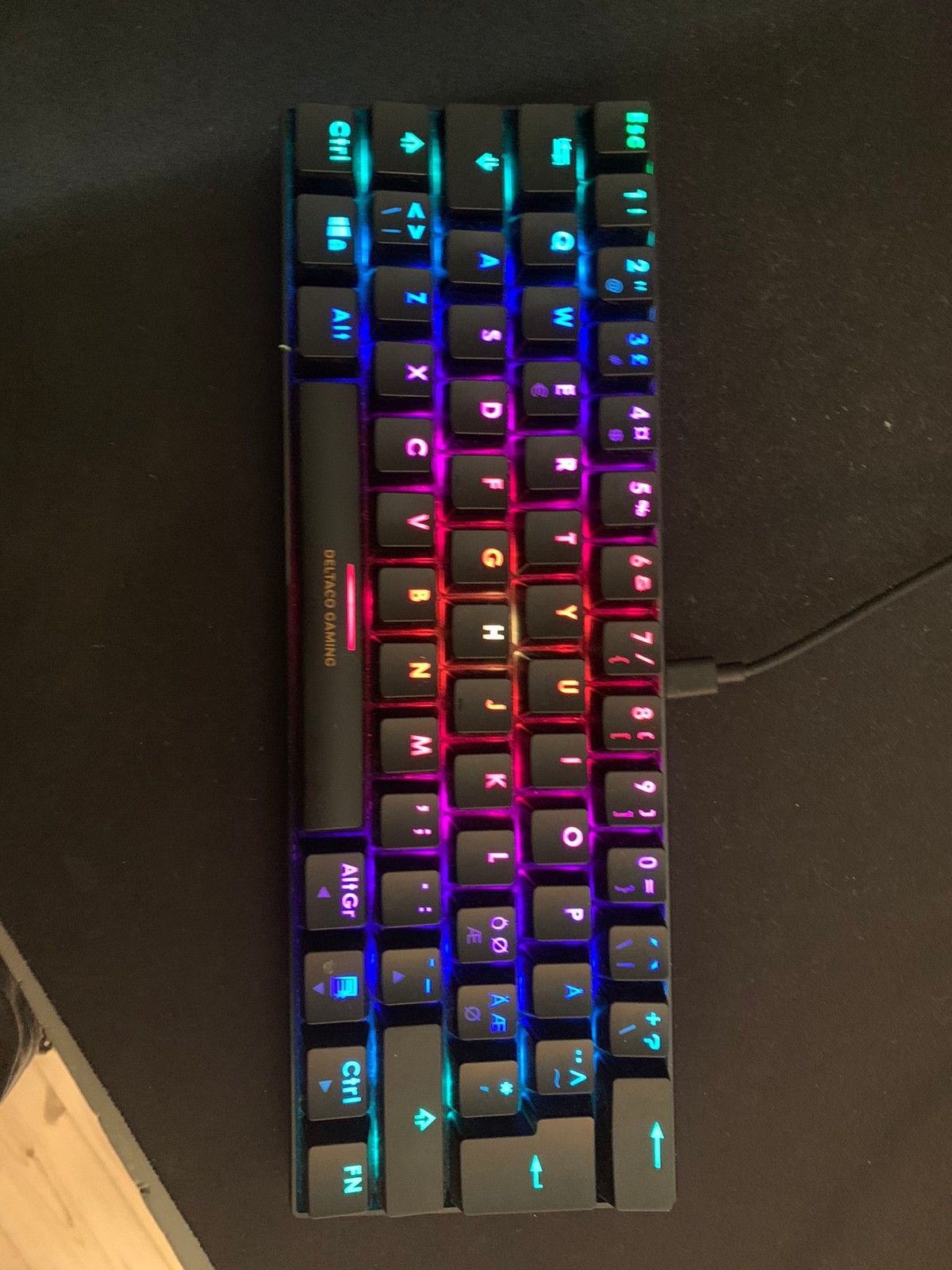 Deltaco gaming mekanisk keyboard | FINN.no Deltaco Gaming Mekanisk tastatur mRGB | FINN.no