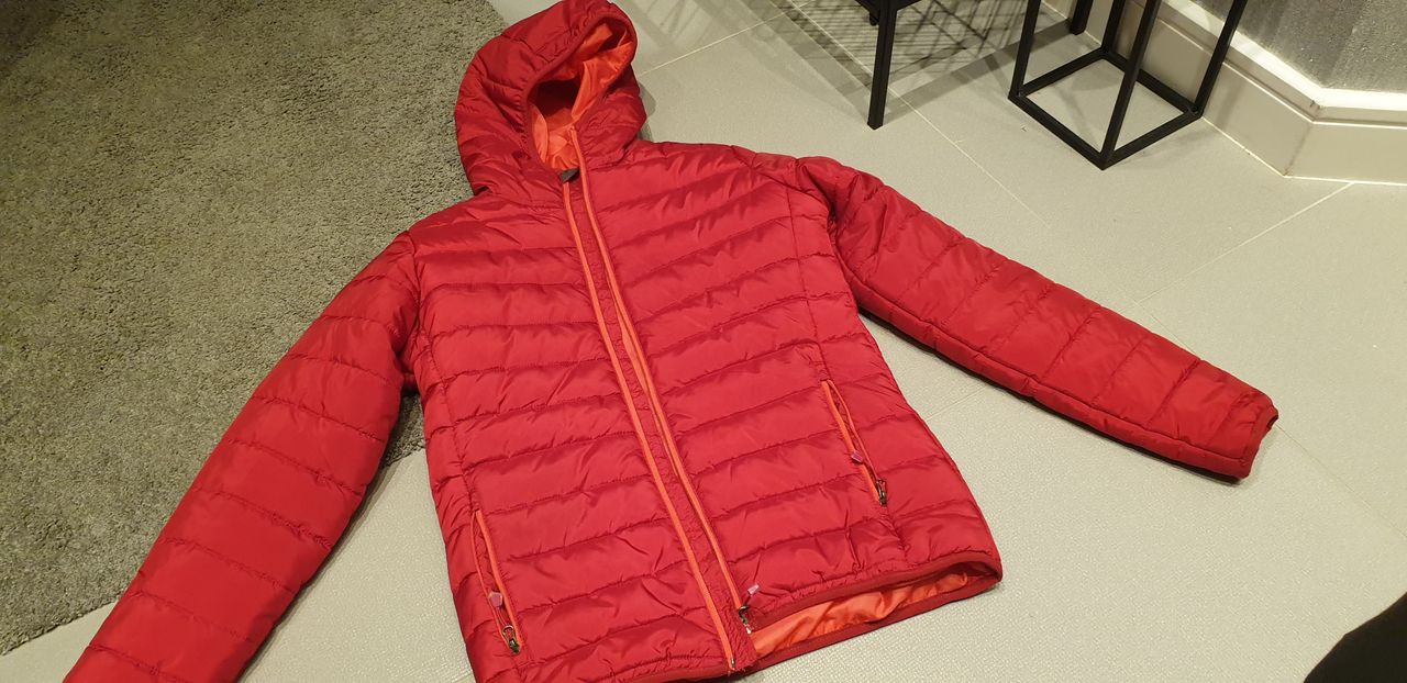 MC KINLEY JAKKE STR 12 | FINN.no Brann jakke str 9 10år | FINN.no