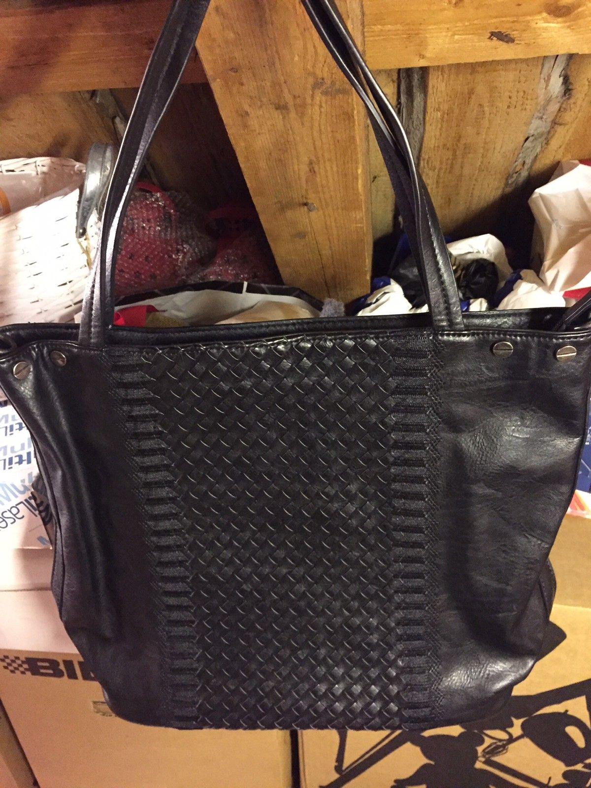Sort ny veske selges | FINN.no Vakker shopping bag i ekte skinn, helt ny! | FINN.no