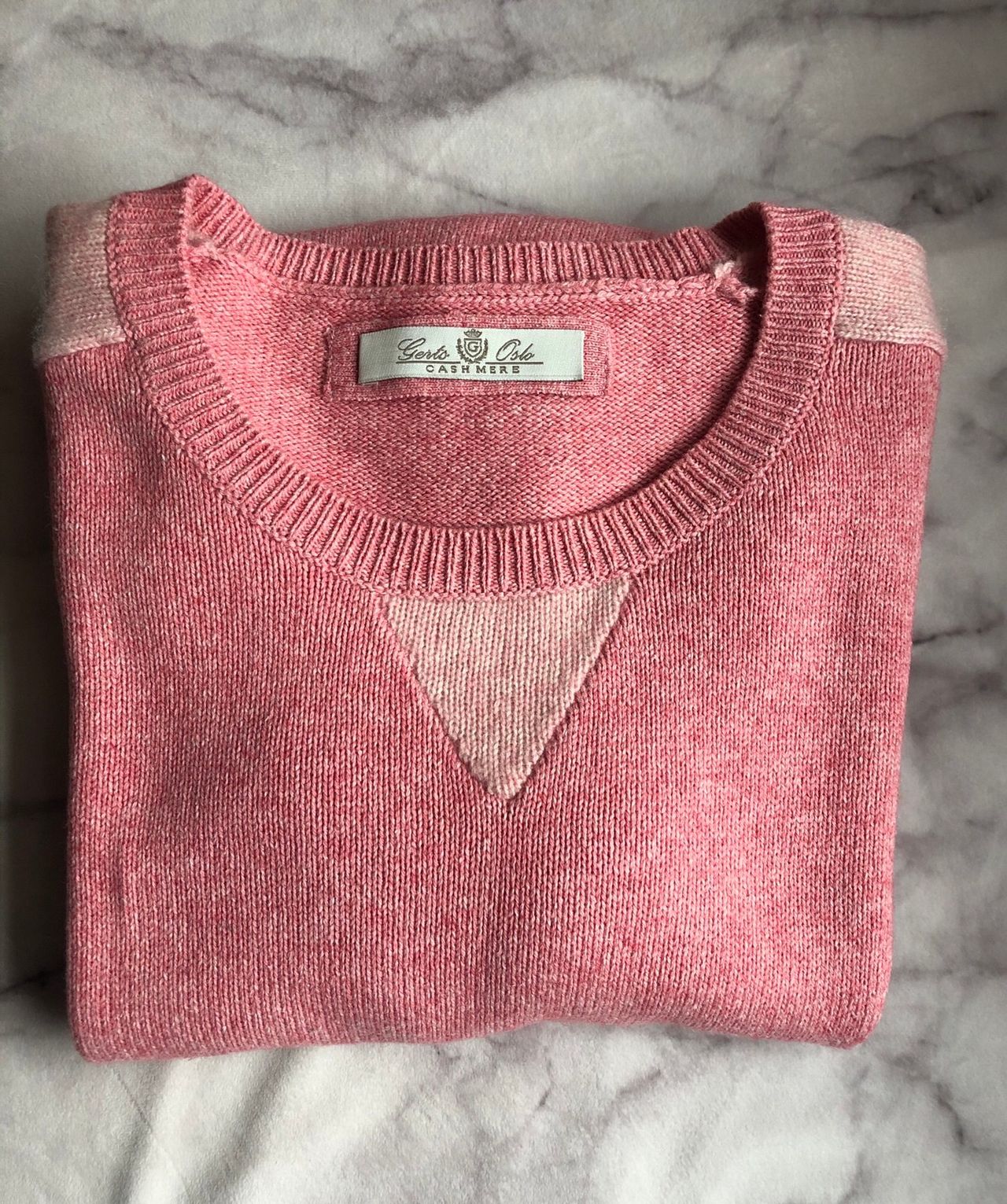 Genser i cashmere | FINN.no Rose Genser Med Perlemorstrikk | Gerts Oslo Cashmere