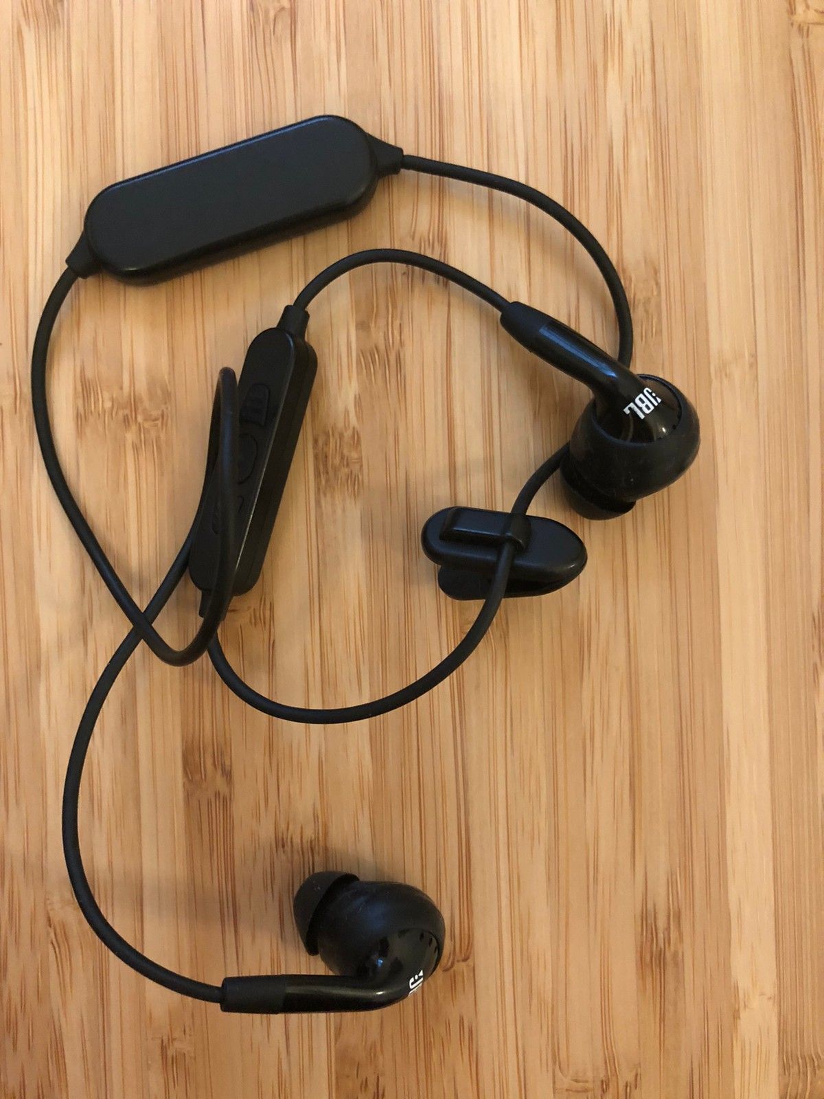 Bluetooth headset | FINN.no Bluetooth øreplugger | FINN.no