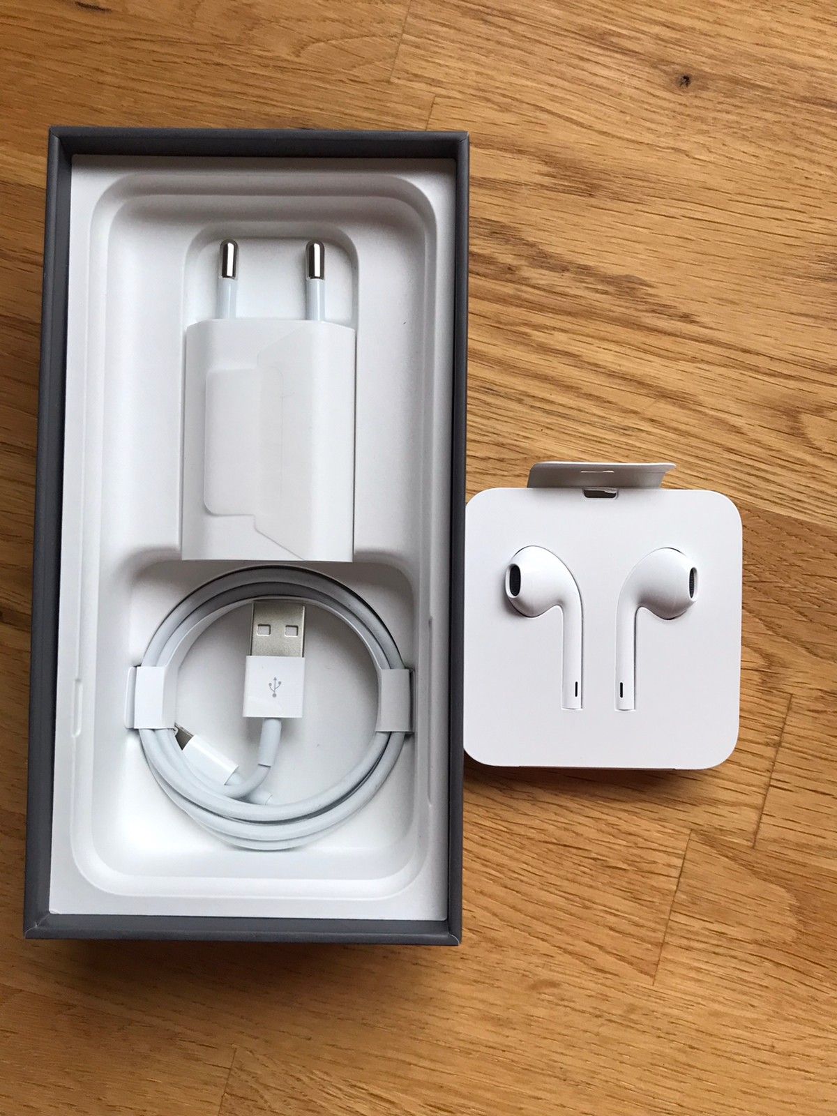 lader og earpods iPhone Apple | FINN.no Lader for Apple pencil | FINN.no