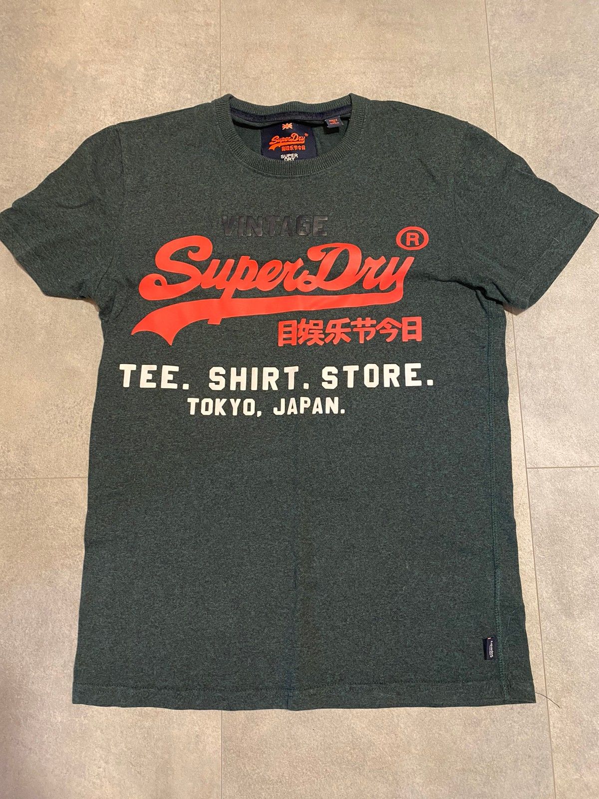 Superdry t skjorte str S (herre) | FINN.no Klespakke: 6 stk. Herre t skjorter str. L | FINN.no