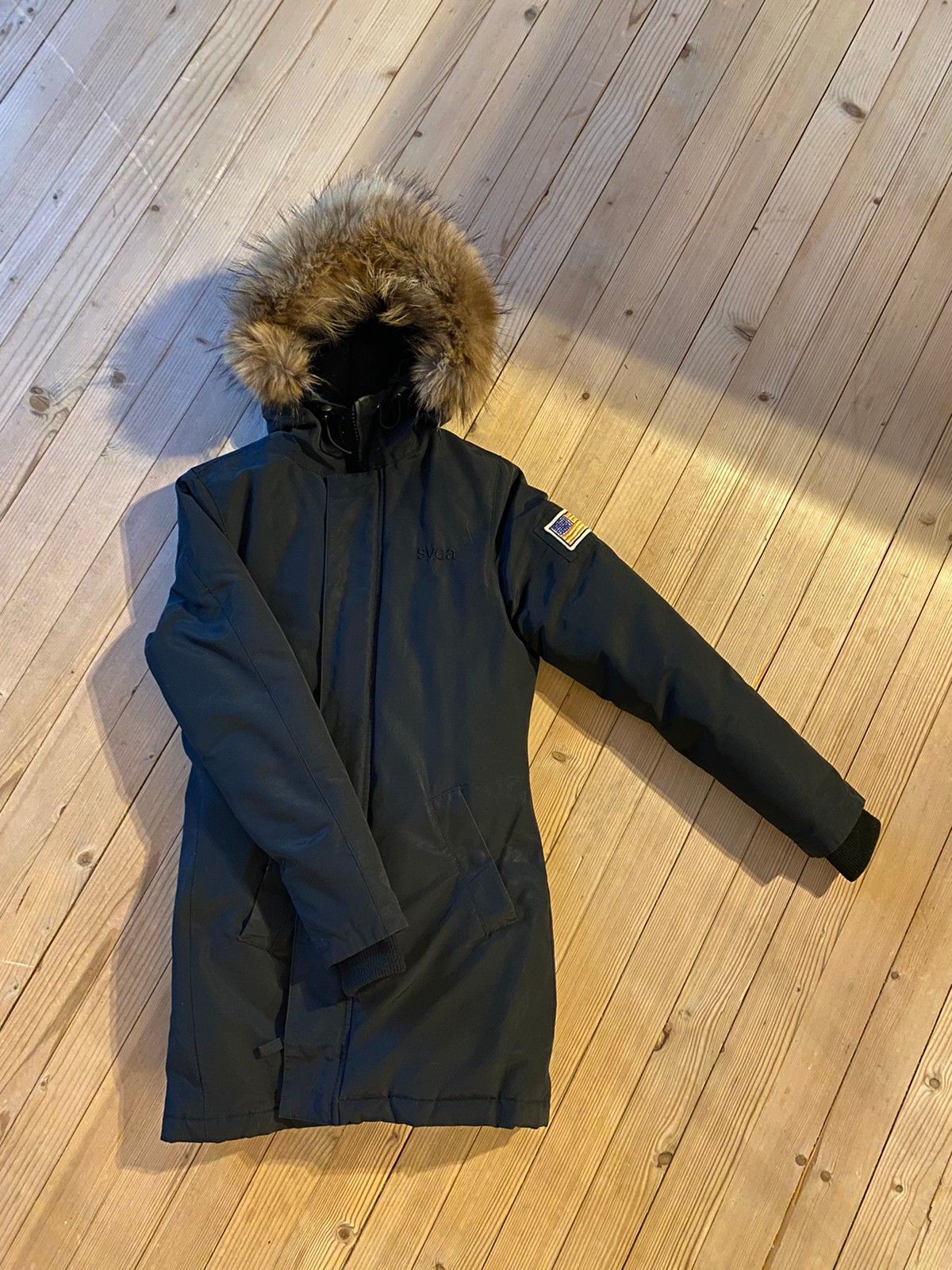 Reservert til onsdag! Svea Miss Brown med ekte pels selges Svea Jakke med ekte pels Str. S | FINN.no