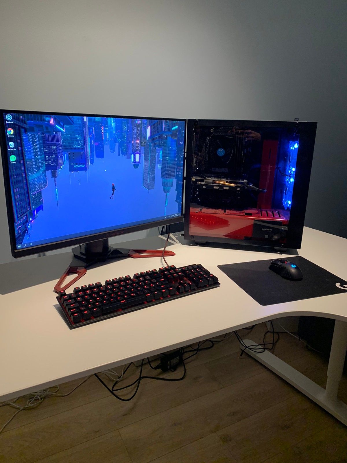 Komplett gaming PC med skjerm, tastatur og mus. Selges Gaming PC skjerm + tastatur | FINN.no