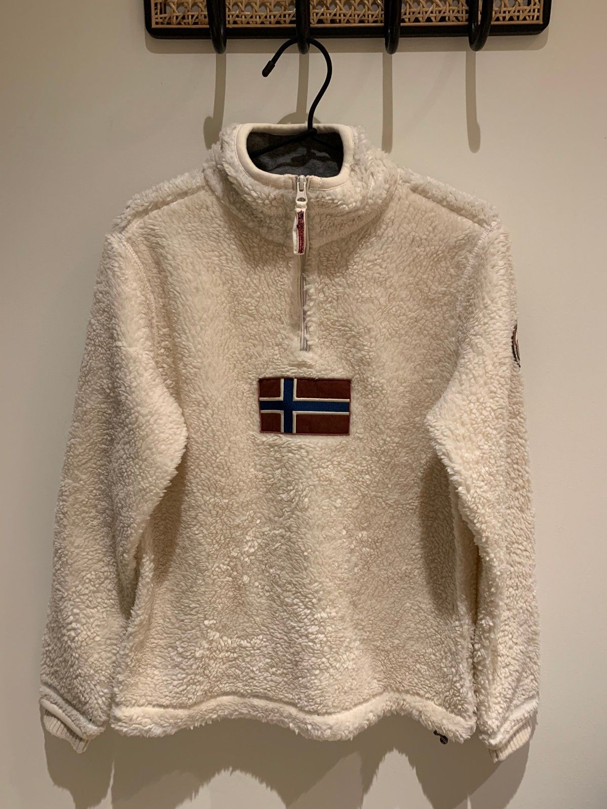 Napapijri fleece genser | FINN.no Napapijri fleece genser | FINN.no