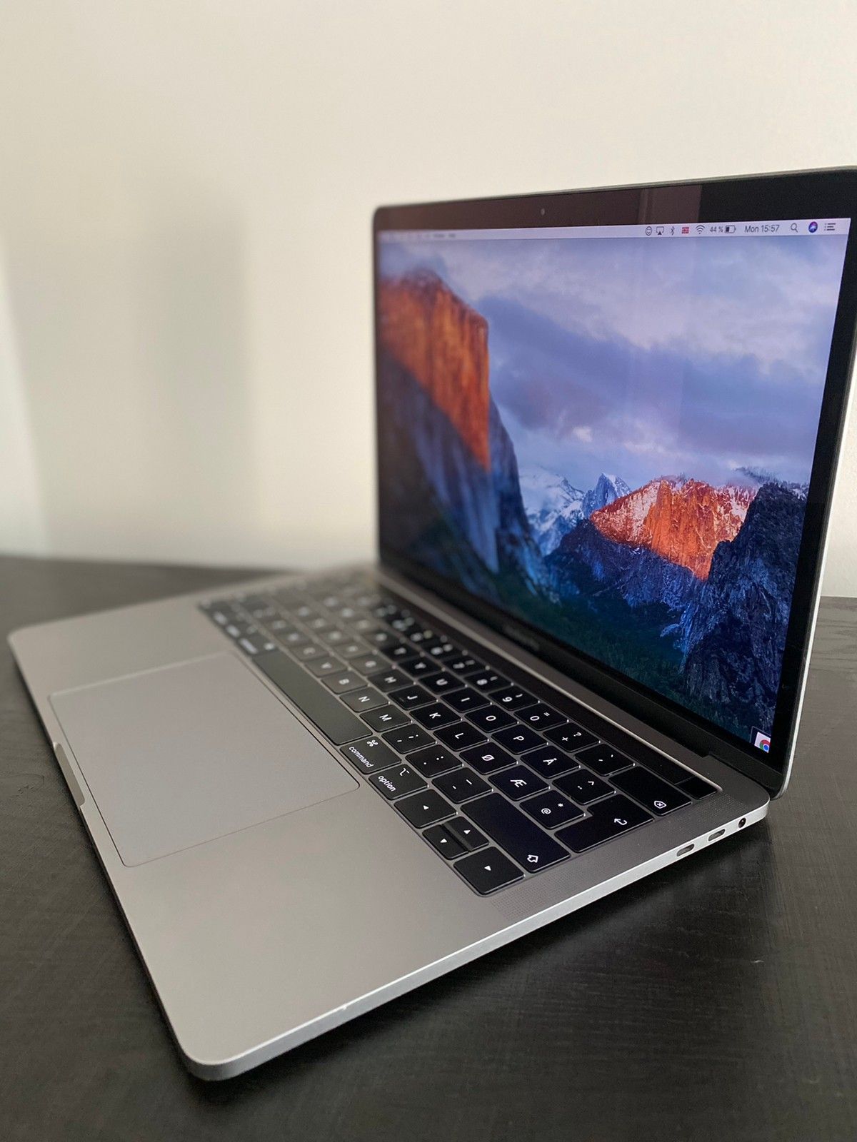MacBook pro 13 med touch bar | FINN.no MacBook Pro (13 inch, 2017, Four Thunderbolt 3 Ports) | FINN.no