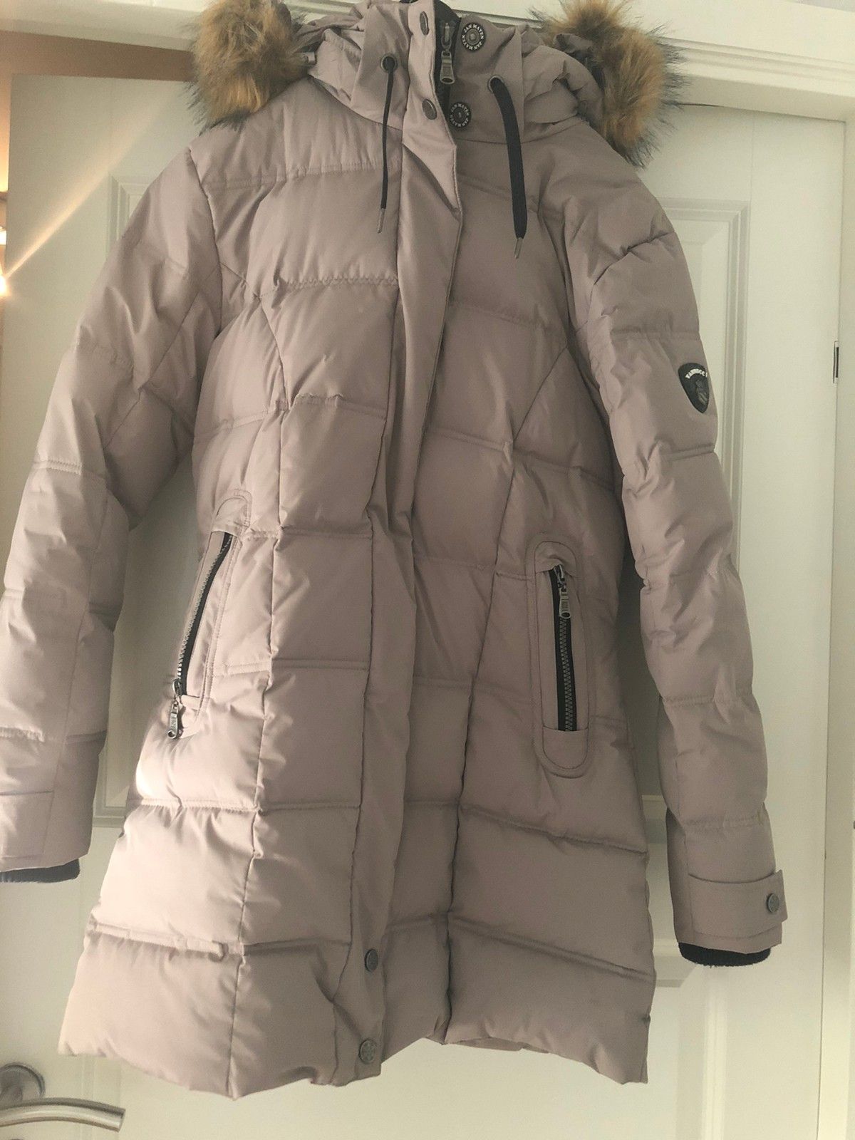 Vannucci Jan Mayen jakke med pels | FINN.no Vannucci Jan Mayen jakke med pels | FINN.no