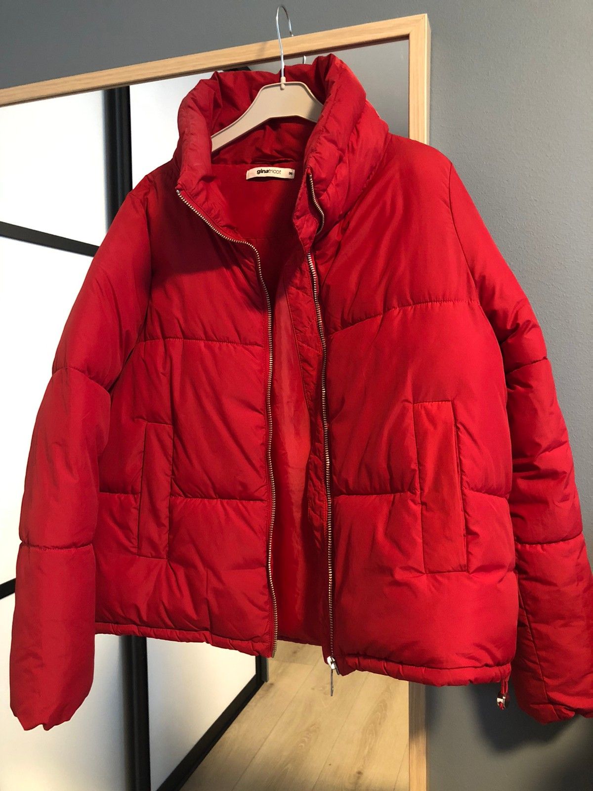 Rød boblejakke fra Zara | FINN.no Rød boblejakke fra Zara | FINN.no