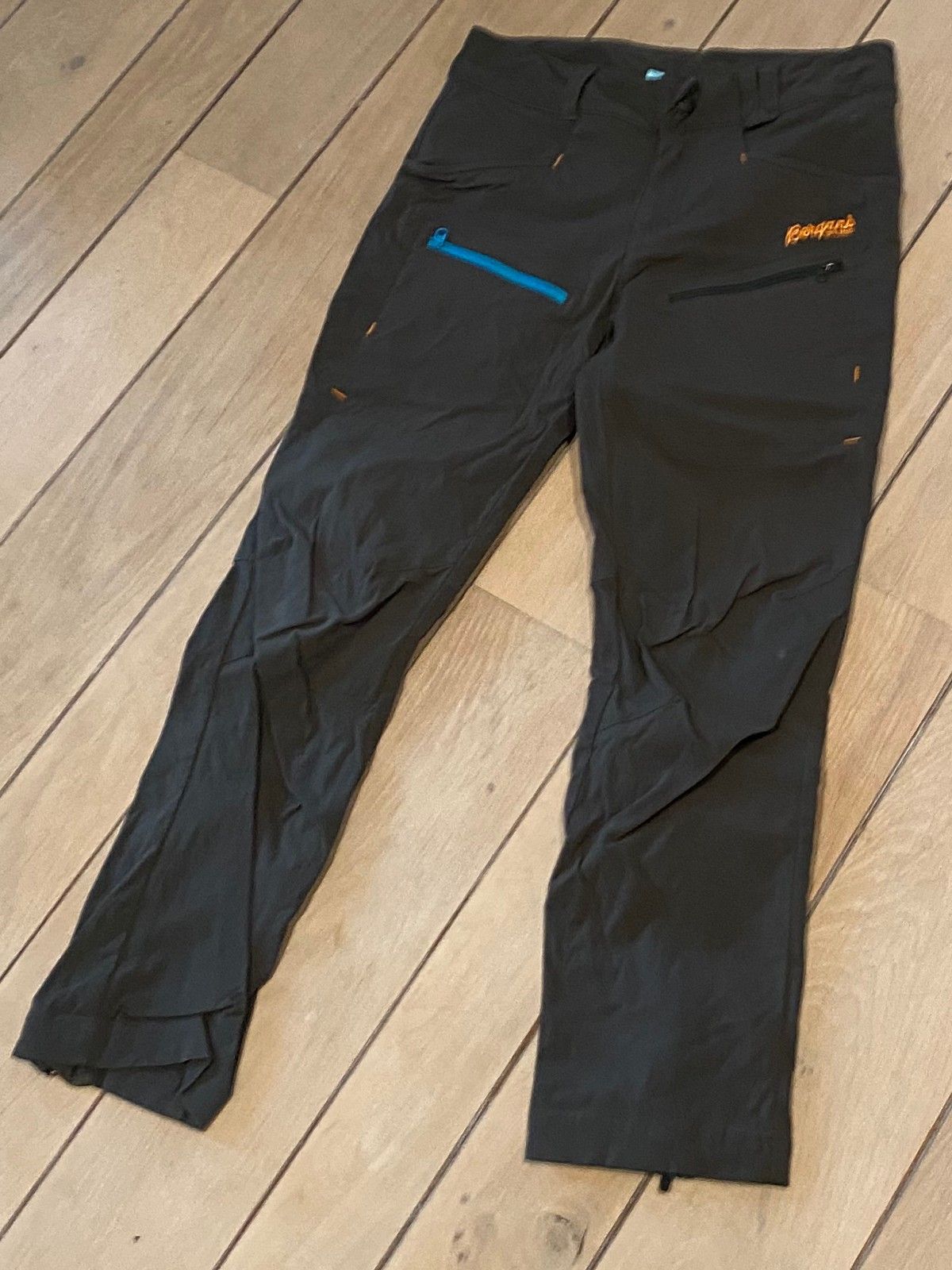 Bergan bukse str 140 | FINN.no Slengbukse jeans str 140 Zara | FINN.no