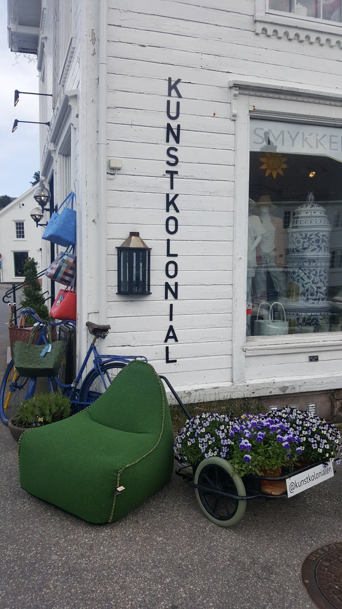 Kun kort vei til idylliske Lillesand Galleribilde