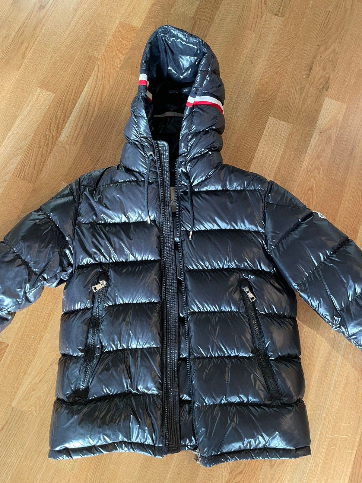 moncler str 3