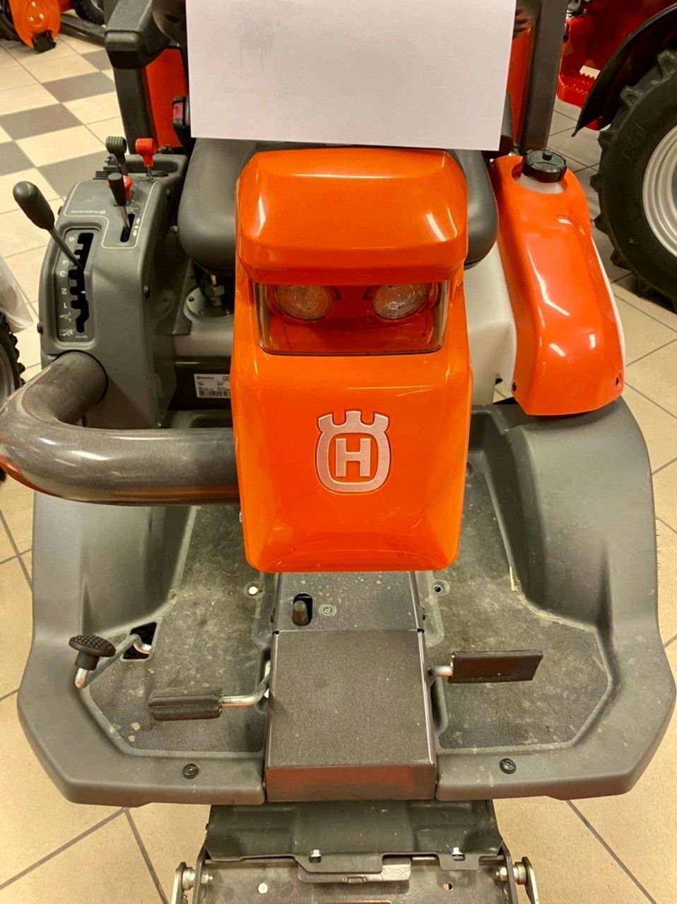 605_439145276.jpg